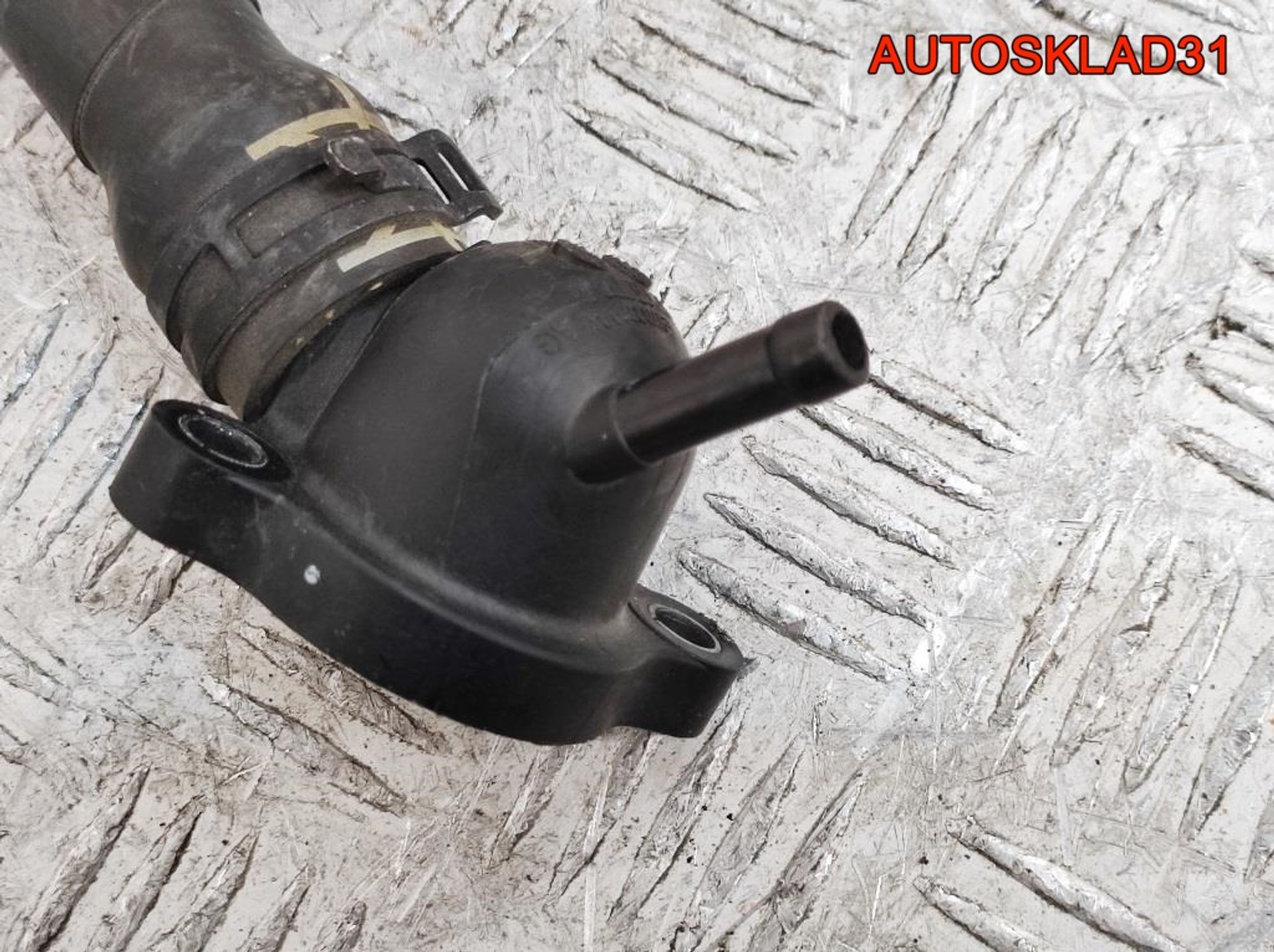 Патрубок системы охлаждения Skoda Fabia 2 6C0122157N, 1200 рублей, Дубовое