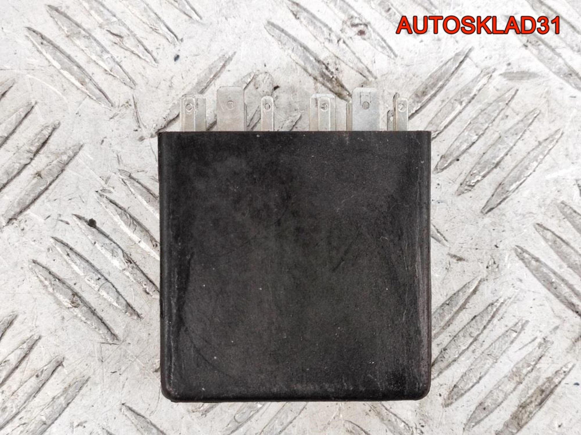 Реле управления освещения Ауди А6 Ц5 4B0919471A, 900 рублей, Дубовое