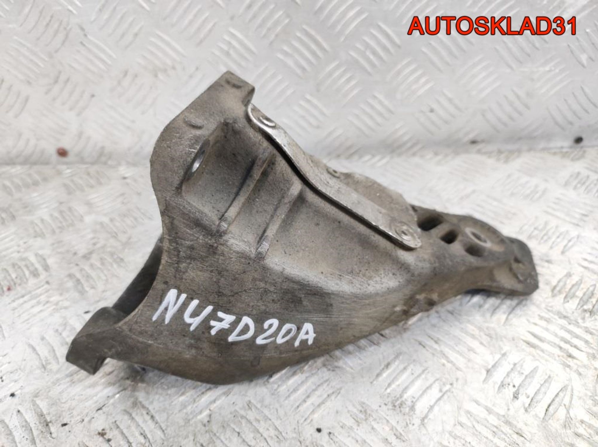 Кронштейн двигателя правый BMW E90 2.0 N47D20A 22116777056, 800 рублей, Дубовое