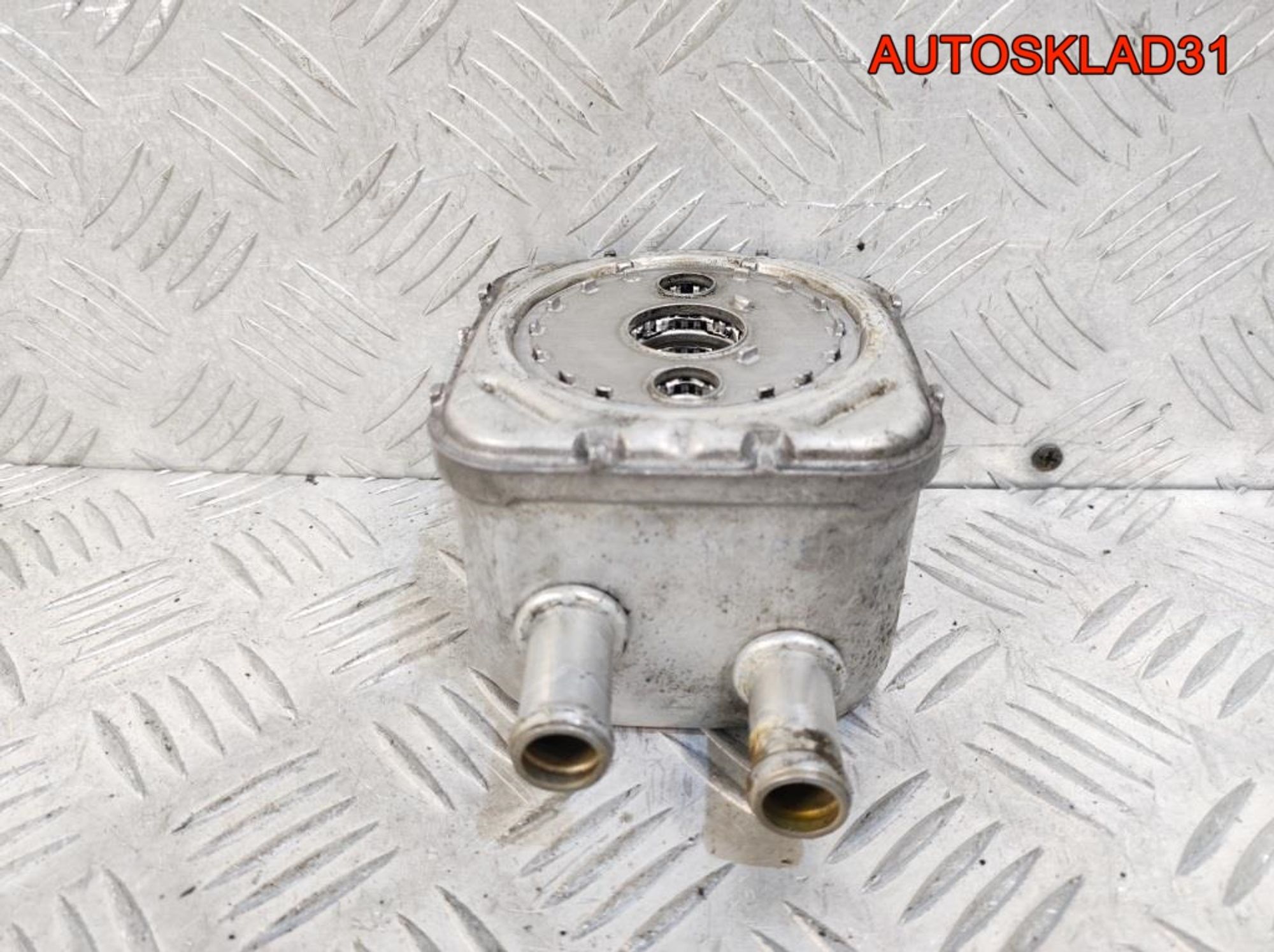 Радиатор масляный Audi A6 C5 1.9 AFN 028117021C, 900 рублей, Дубовое