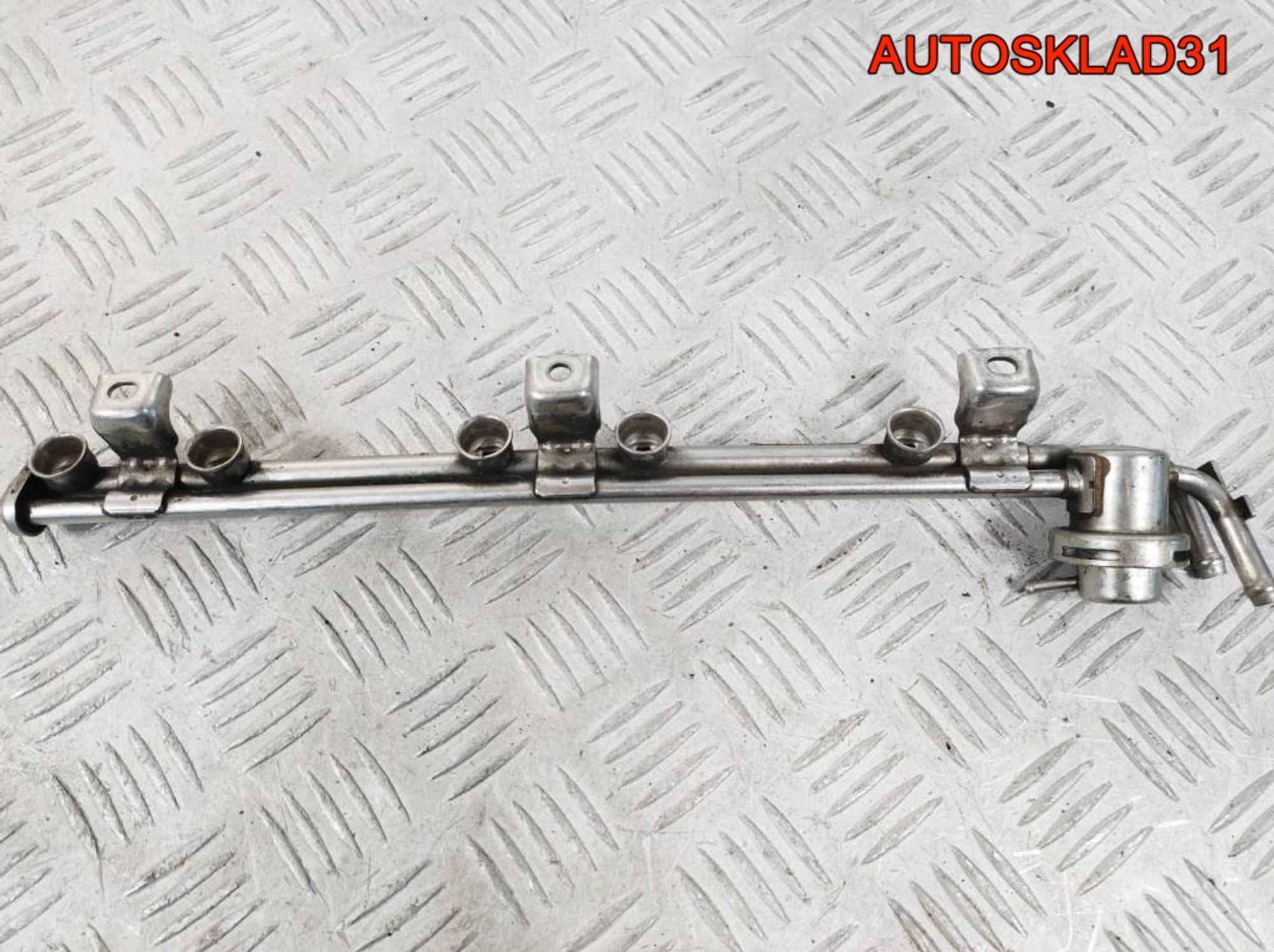 Рейка топливная VW Passat B5 2.3 AGZ 071133317, 900 рублей, Дубовое