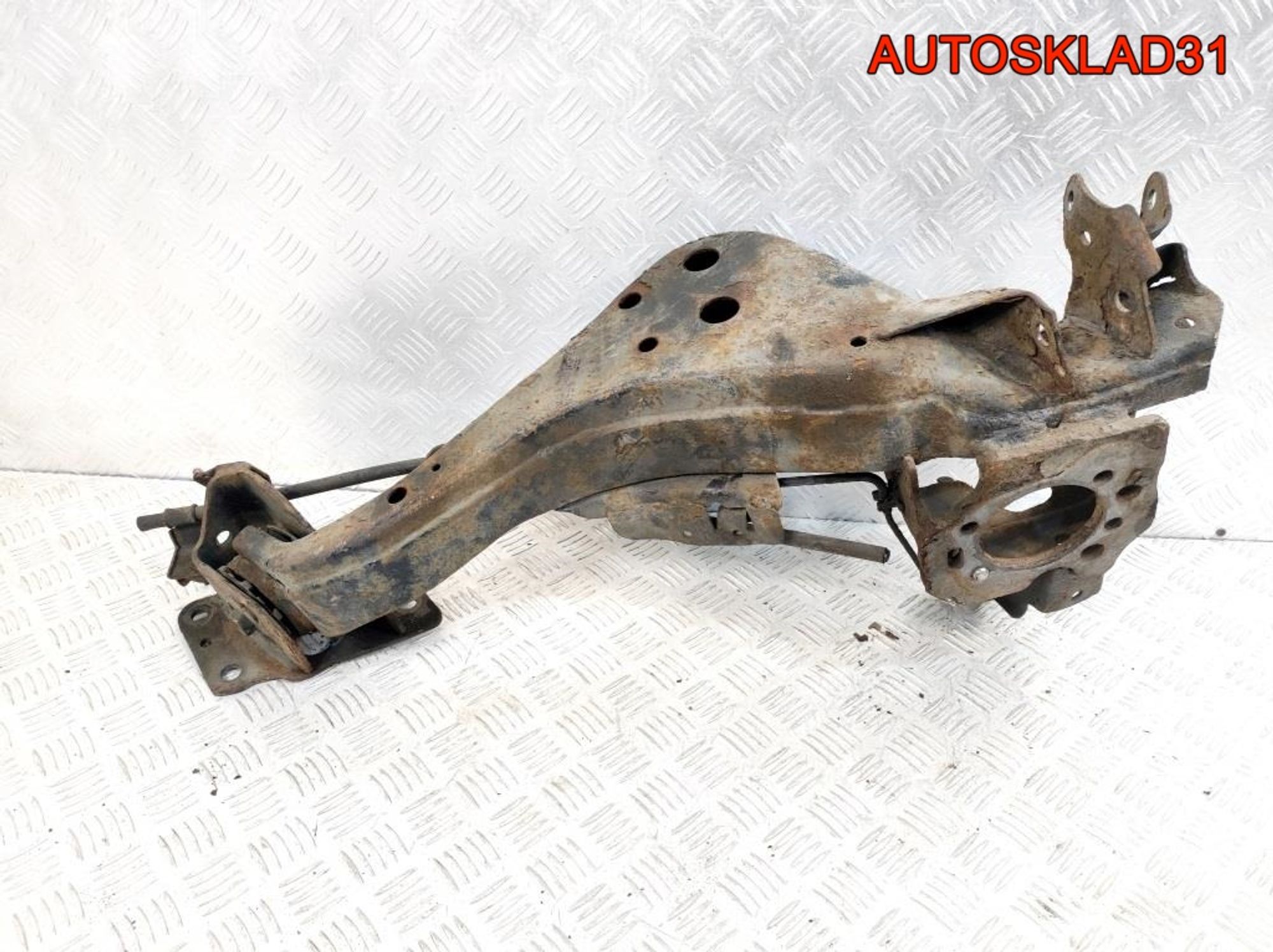 Рычаг задний продольный правый Nissan Qashqai 55501JG000, 5000 рублей, Дубовое