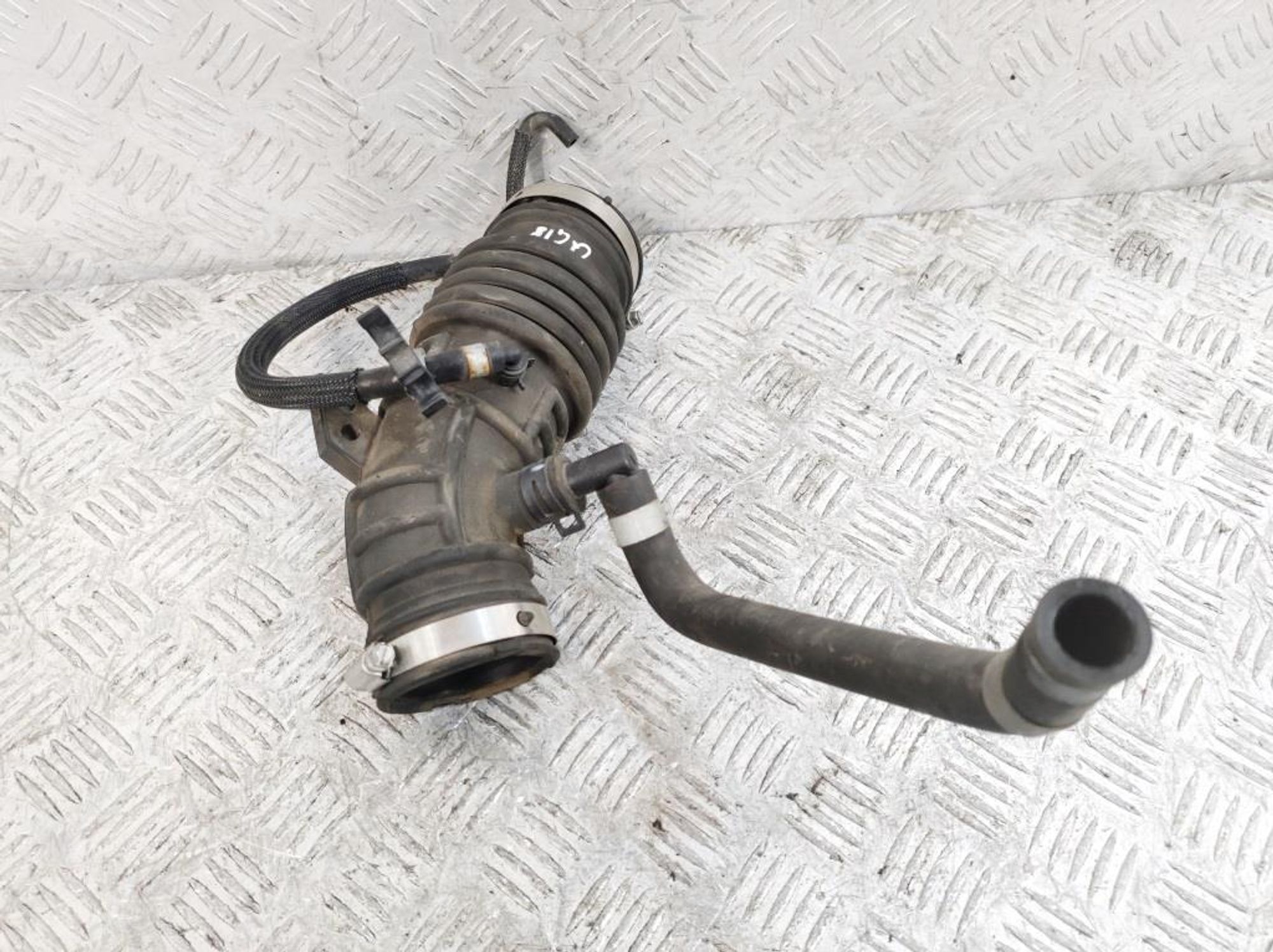 Патрубок воздушного фильтра Nissan Almera N16 1,8 QG18 Бензин, 2000 рублей, Дубовое