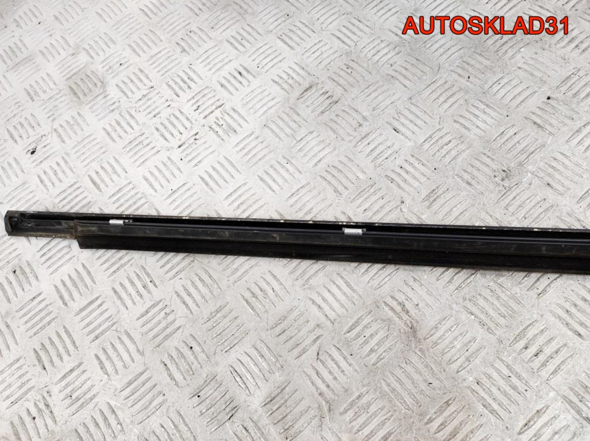 Накладка стекла переднего правого Mercedes W211, 900 рублей, Дубовое