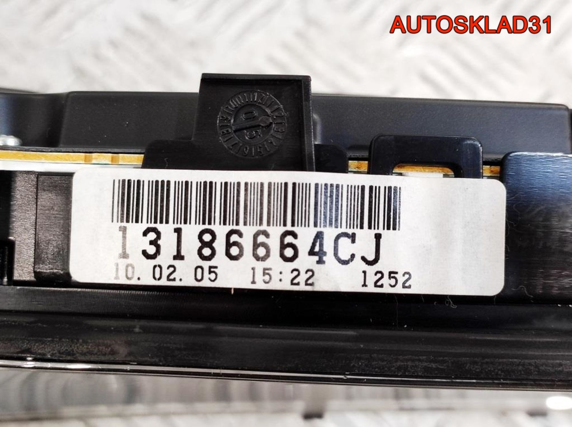 Панель приборов Opel Vectra C 13186664 2,2 Бензин, 3200 рублей, Дубовое