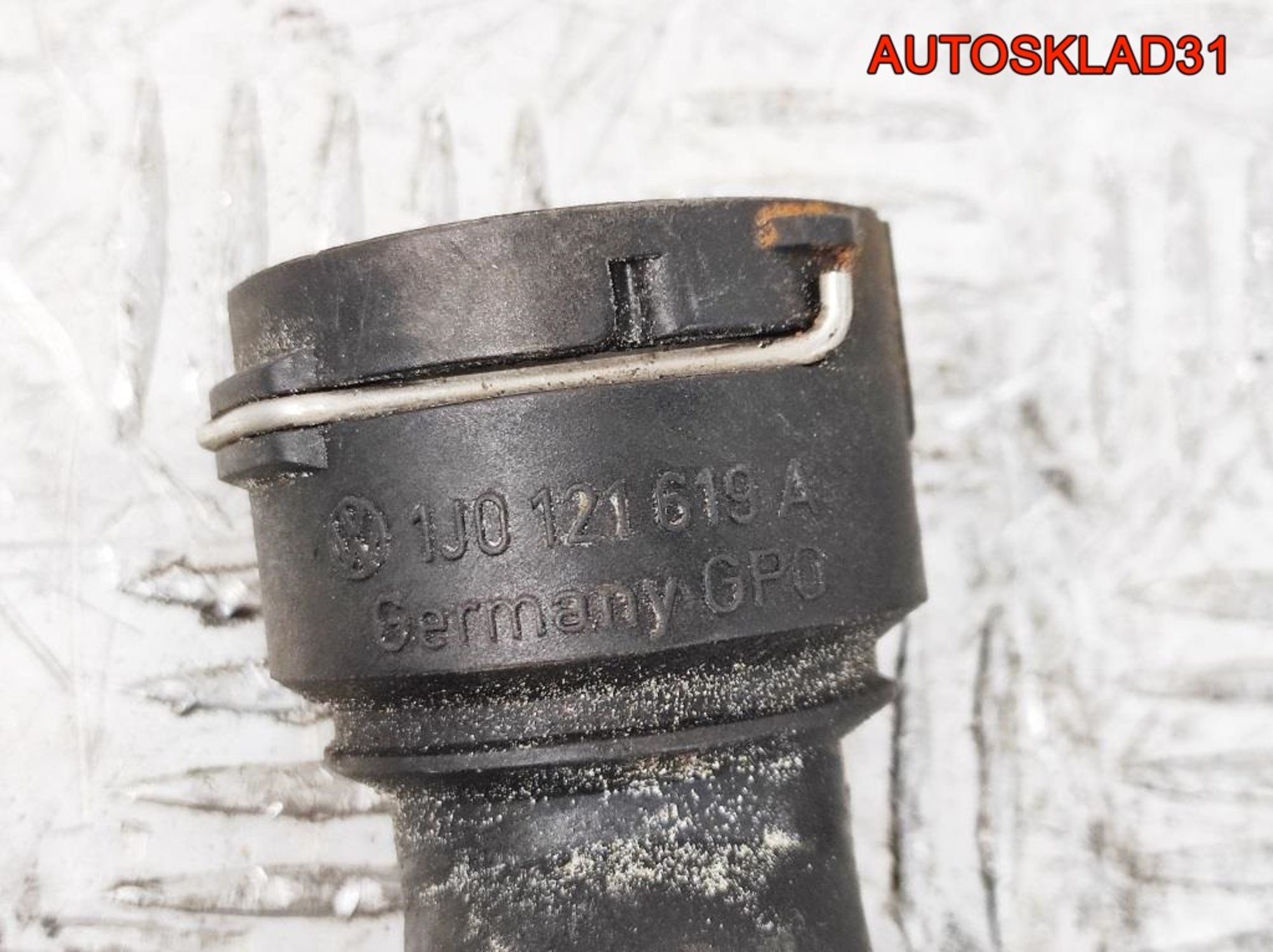 Патрубок радиатора VW Golf 4 1,4 Бензин 1J0121049, 2000 рублей, Дубовое