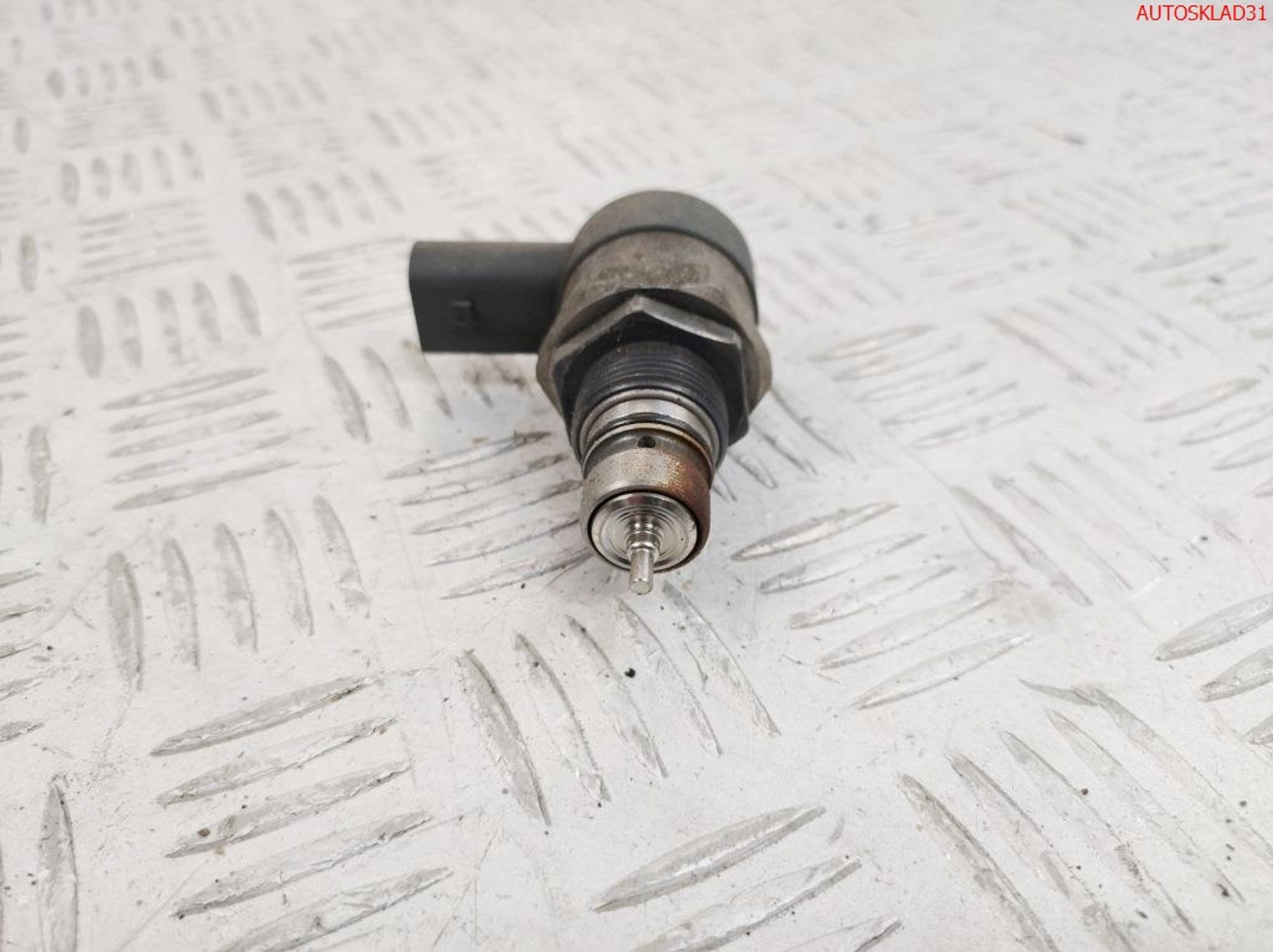 Датчик давления топлива VW Passat B6 057130764H, 7200 рублей, Дубовое