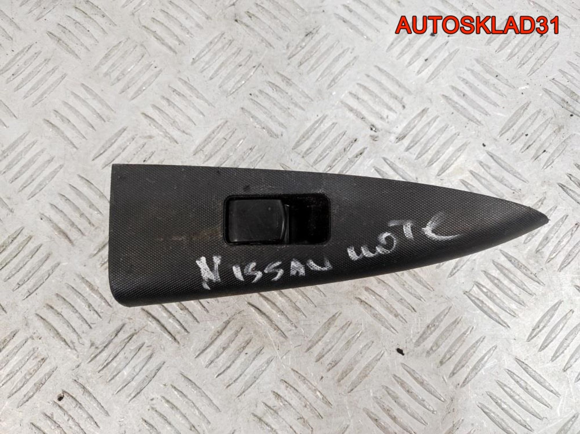 Кнопка стеклоподъемника Nissan Note E11 25411ED00A, 900 рублей, Дубовое