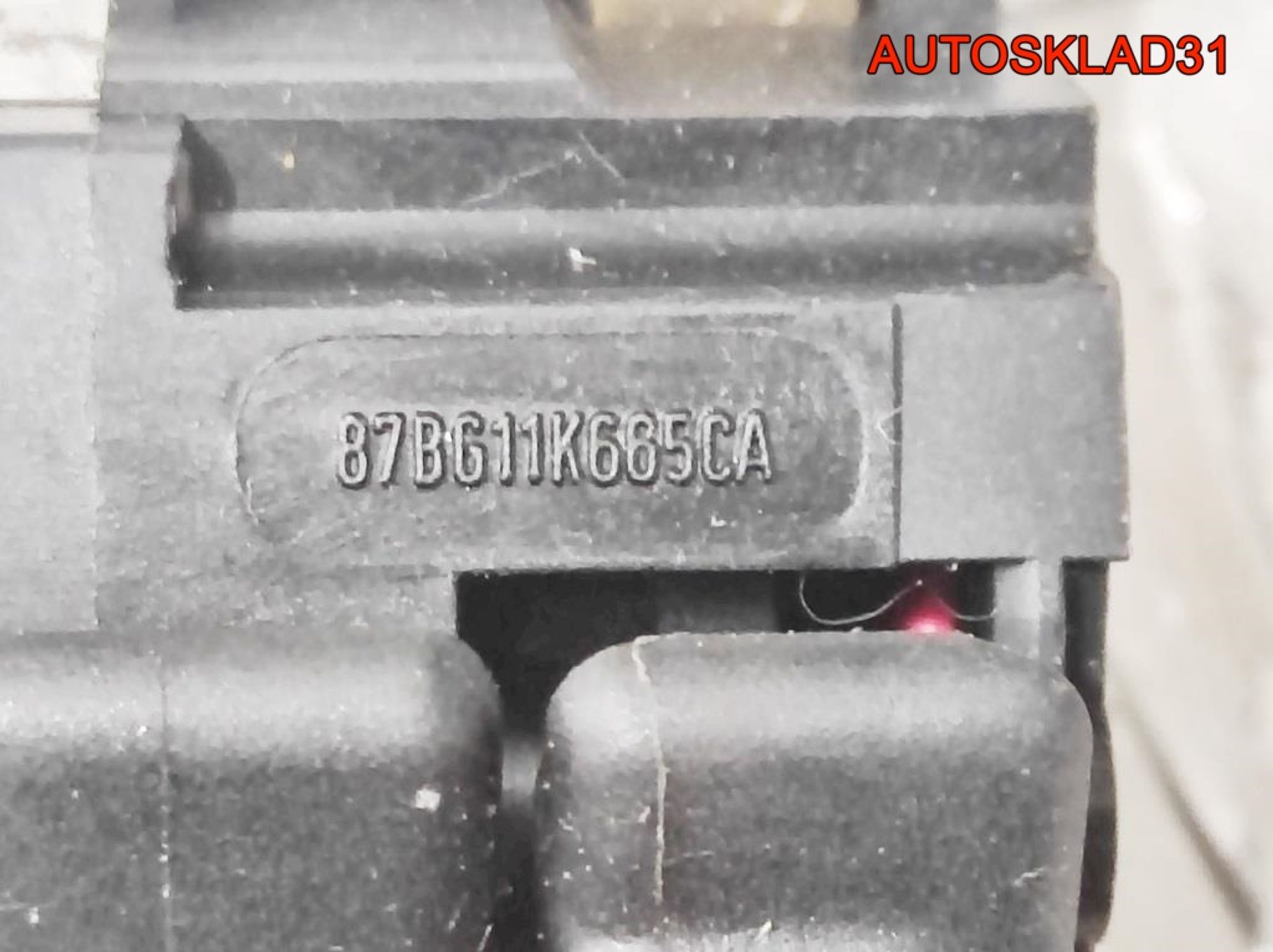 Переключатель стеклоочистителя Ford Sierra 87BG11K665CA, 1000 рублей, Дубовое