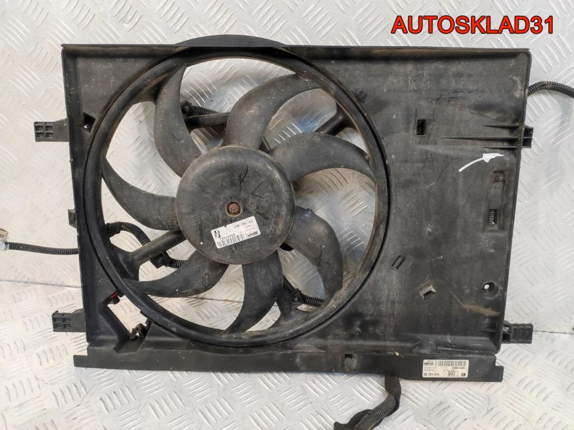 Вентилятор радиатора Opel Corsa D 55702497 Бензин, 3700 рублей, Дубовое