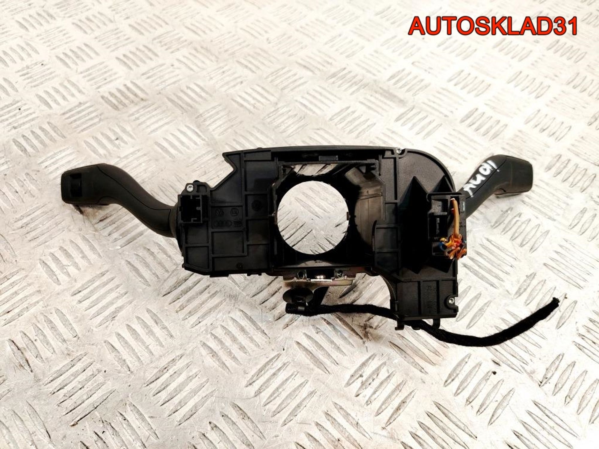 Переключатель подрулевой Audi A4 B6 8E0953549F, 3000 рублей, Дубовое