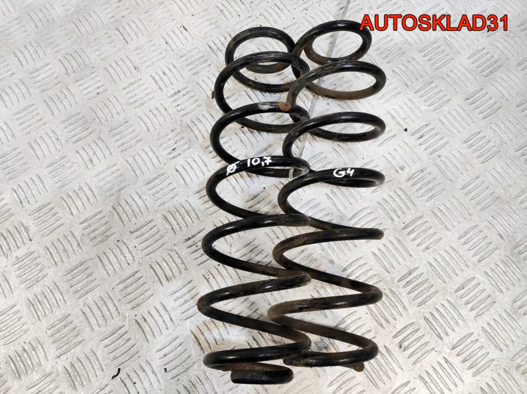 Пружина задняя комплект Volkswagen Golf 4 Хетчбэк, 1800 рублей, Дубовое