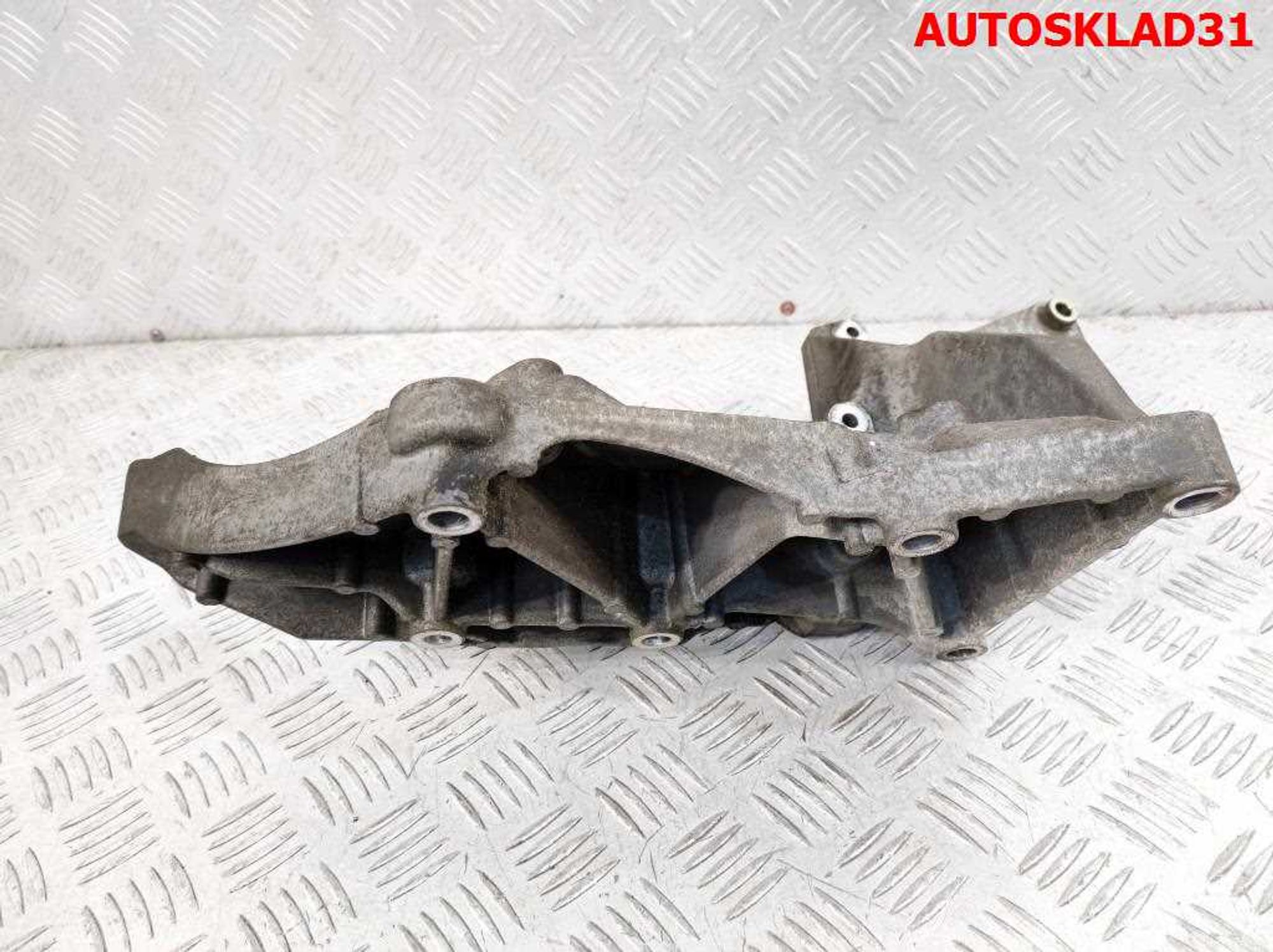Кронштейн генератора Renault Laguna 2 1.8 F4P Бензин 8200183234, 2000 рублей, Дубовое