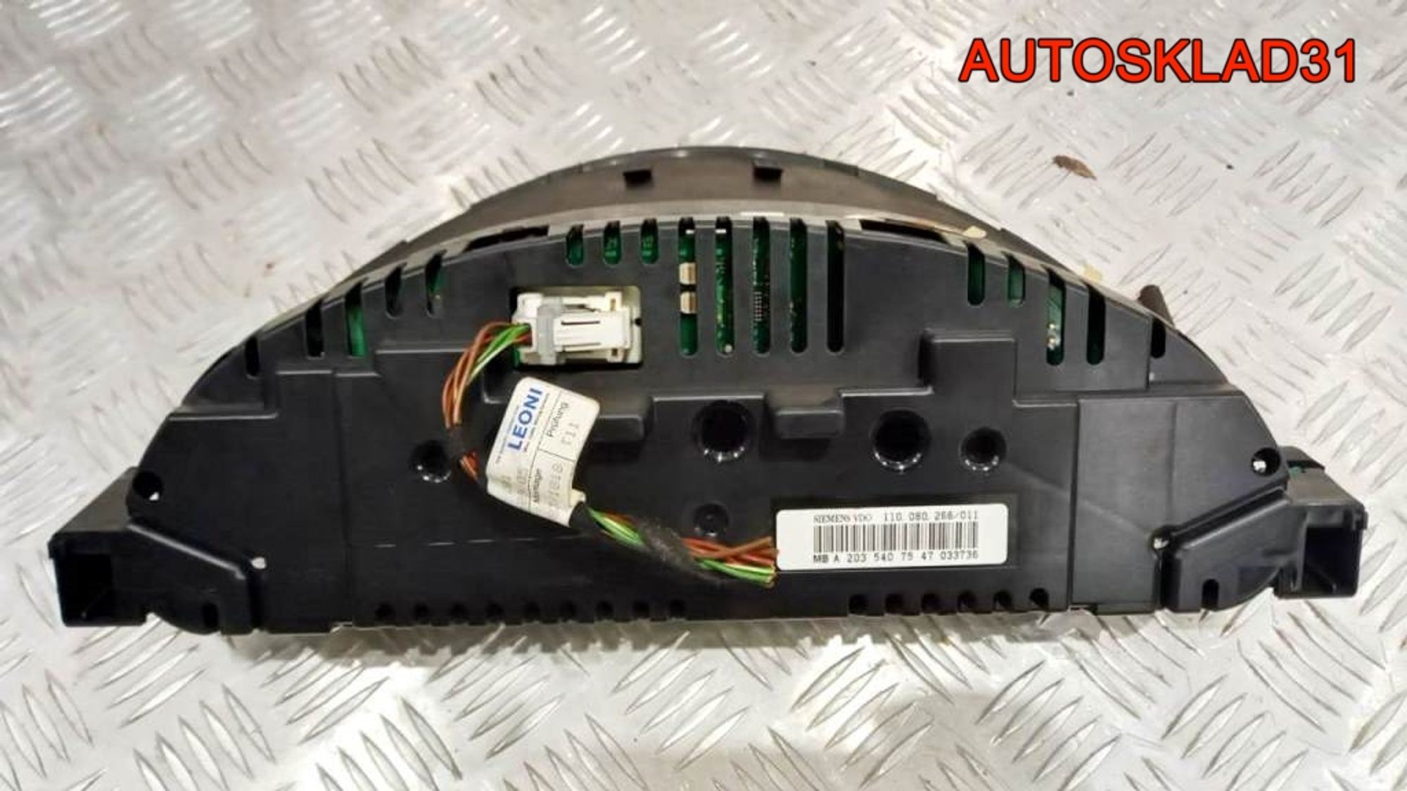Панель приборов Mercedes Benz W203 A2035407547, 9800 рублей, Дубовое
