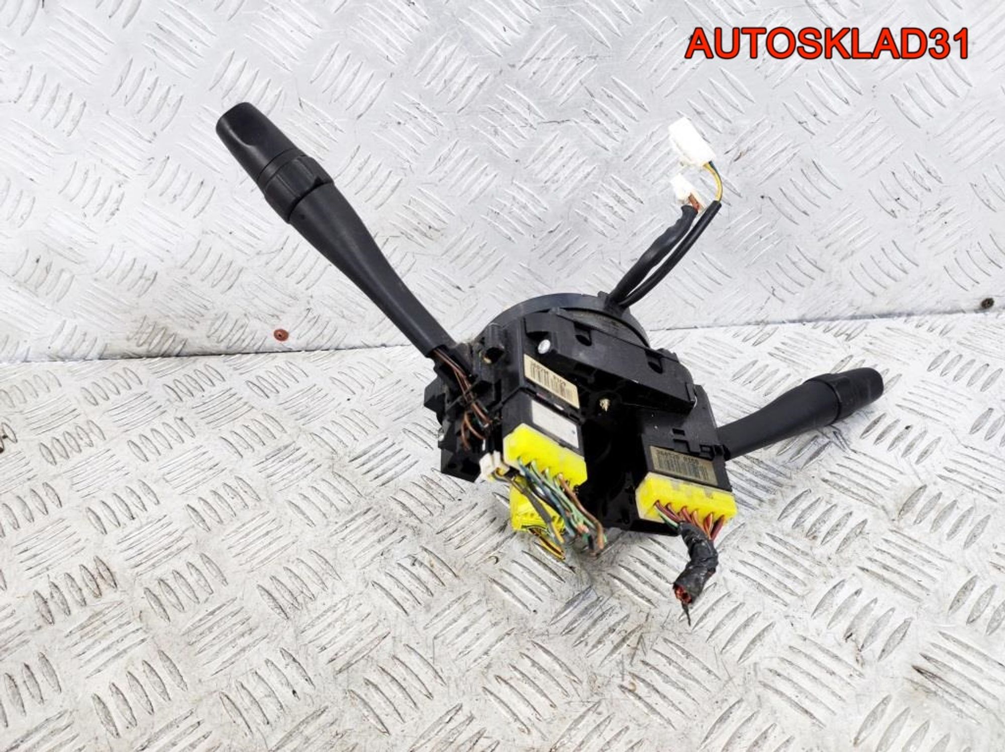 Переключатель подрулевой Nissan Primera P11 36852B, 2100 рублей, Дубовое