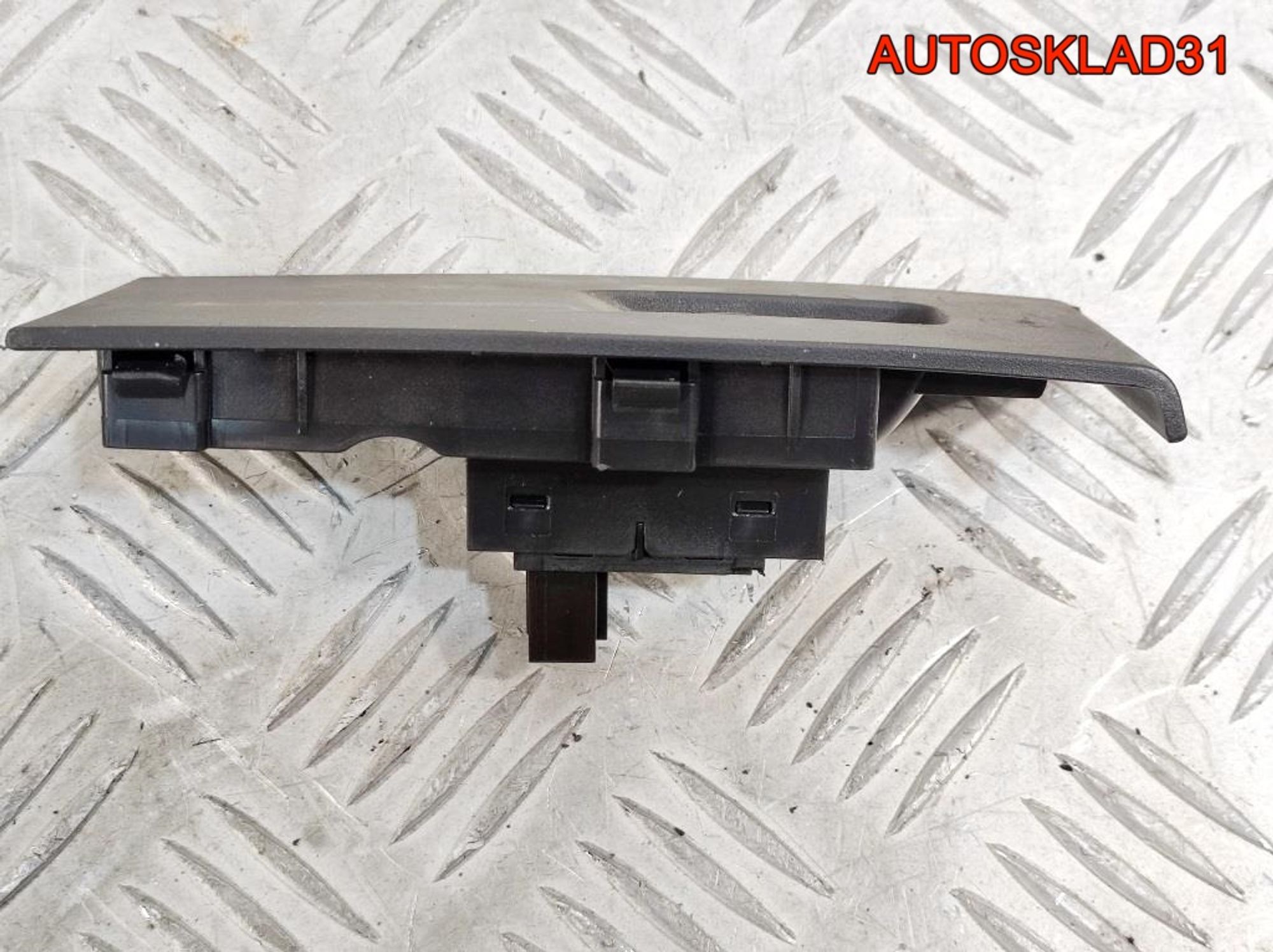 Кнопка стеклоподъемника Skoda Rapid 5JA959855A, 900 рублей, Дубовое