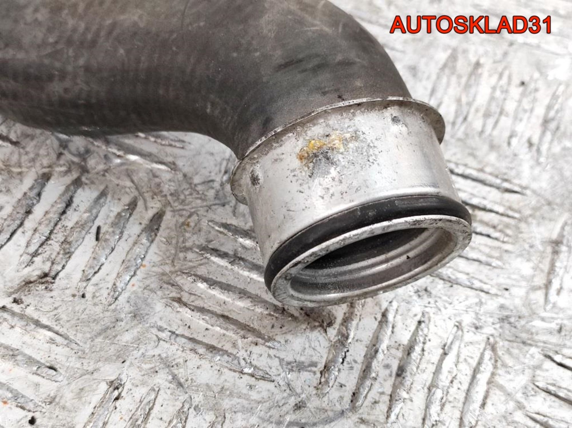 Патрубок радиатора Mercedes W203 2.2 Дизель A2035010682, 1000 рублей, Дубовое