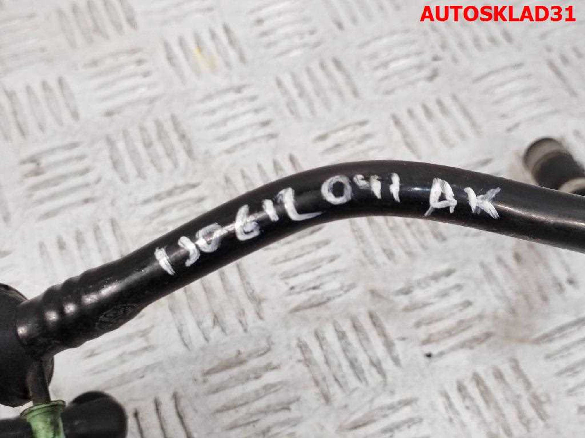 Трубка вакуумная Audi A3 8L 1J0612041AK, 600 рублей, Дубовое