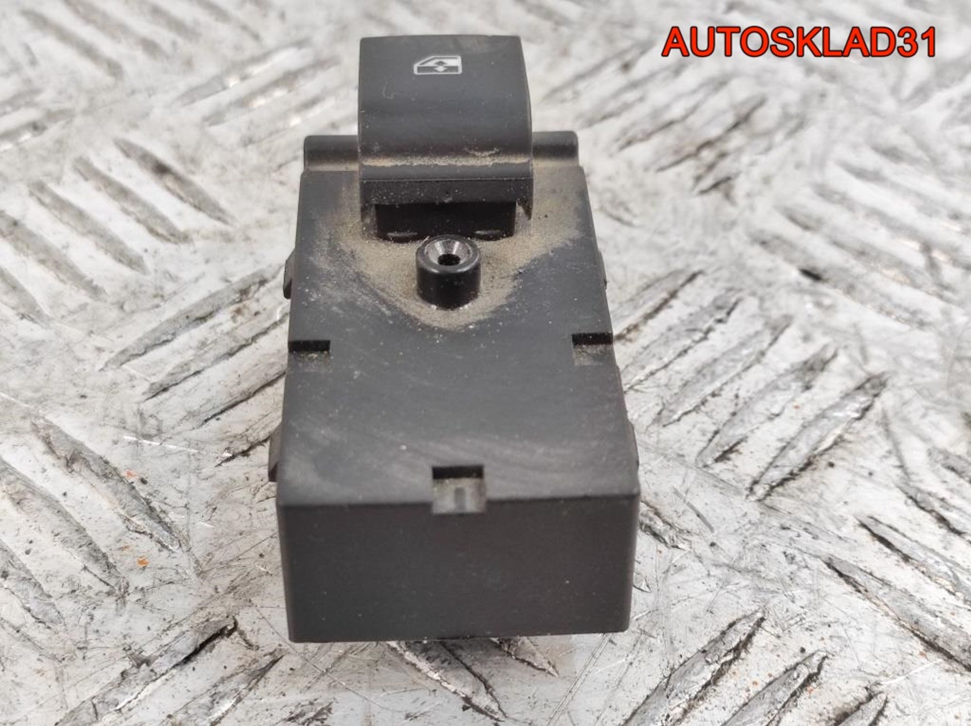 Кнопка стеклоподъемника Opel Astra J 13301888, 900 рублей, Дубовое