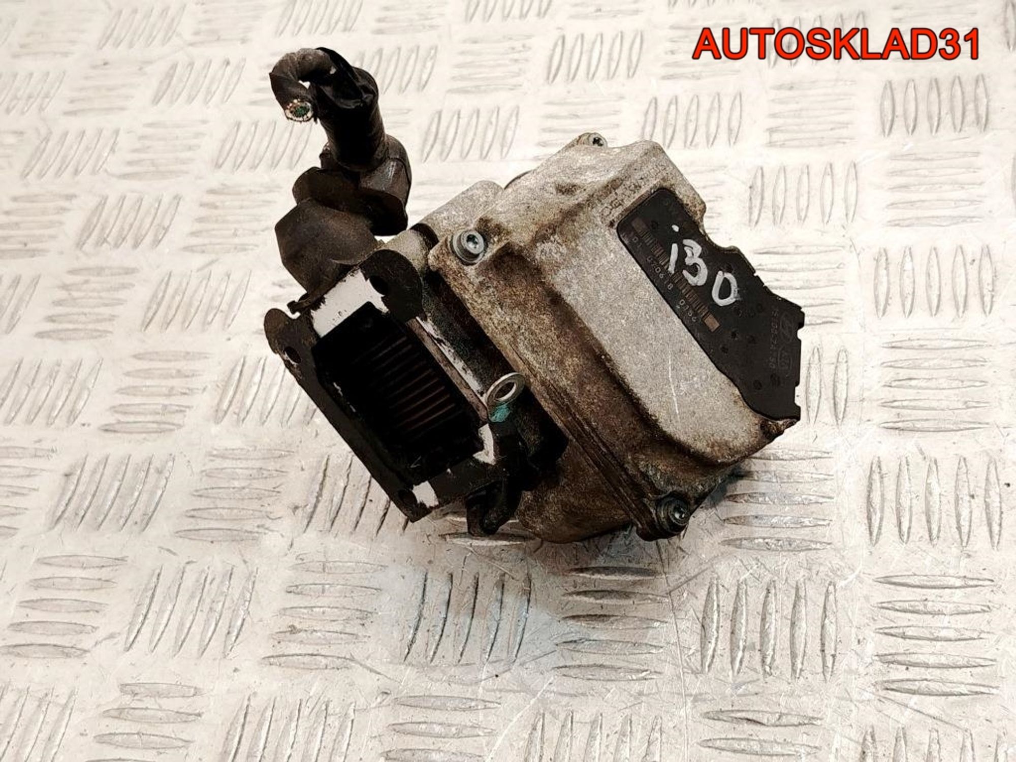 Заслонка дроссельная Hyundai i30 1,6 Дизель 351002A750, 2000 рублей, Дубовое