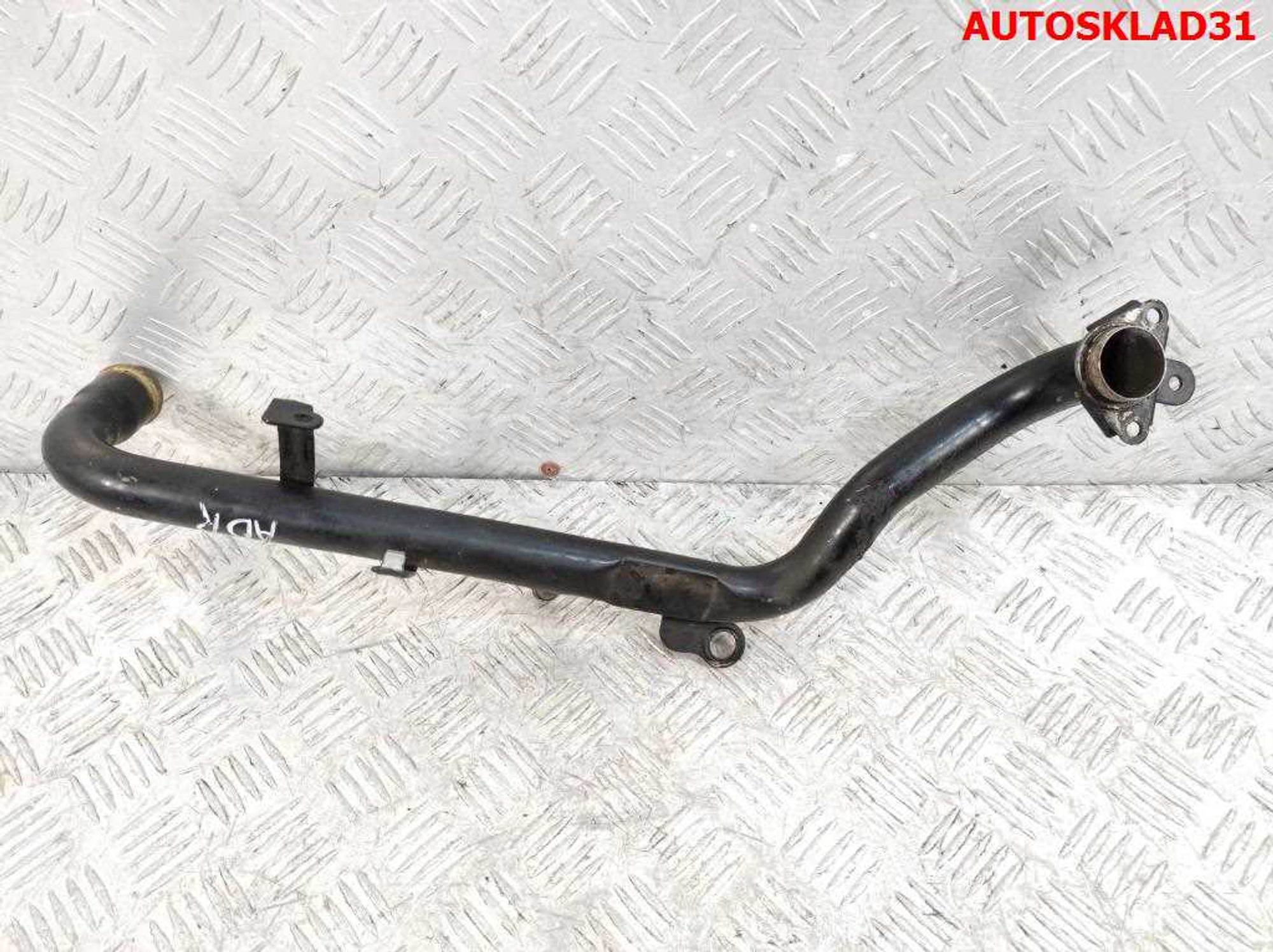 Трубка охлаждающей жидкости VW Passat B5 1,8 ADR 058121071J, 1400 рублей, Дубовое