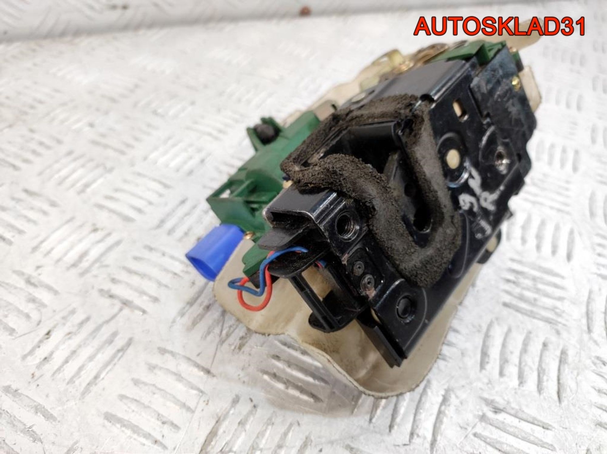 Замок двери передней правой VW Polo 4 3B1837016BP, 2200 рублей, Дубовое