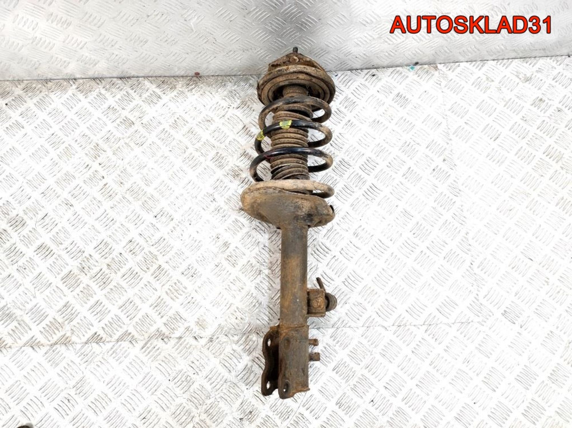 Стойка амортизатора задняя левая Nissan X-Trail T30, 2000 рублей, Дубовое