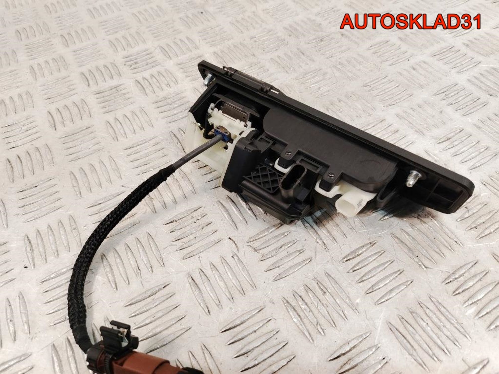 Ручка двери багажника с камерой Mercedes Benz W166 A1667500993, 12000 рублей, Дубовое