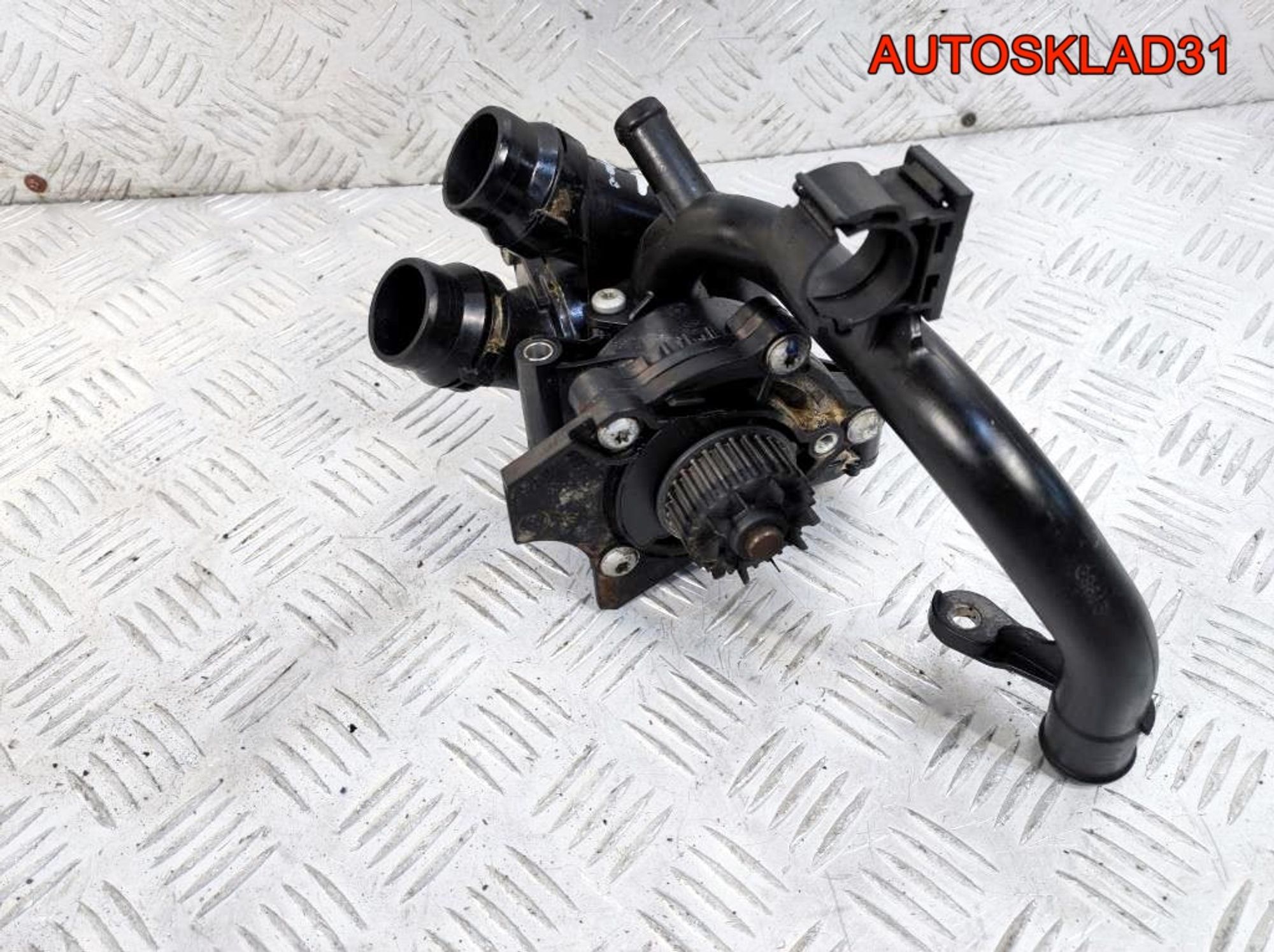 Насос водяной Volkswagen Tiguan 06H121111J Бензин, 4100 рублей, Дубовое