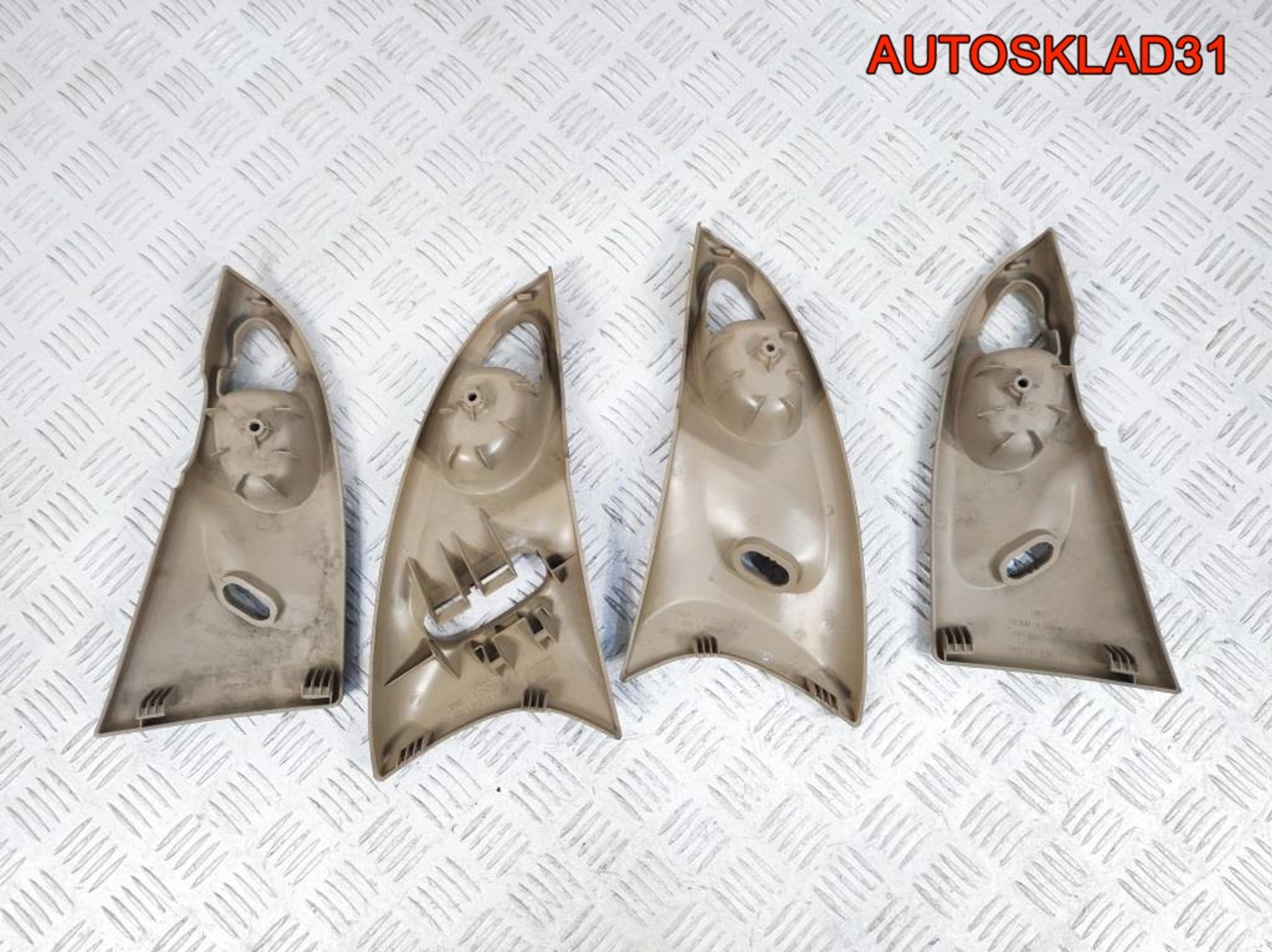 Накладка ручки двери внутри Комплект Ford Focus 1, 900 рублей, Дубовое