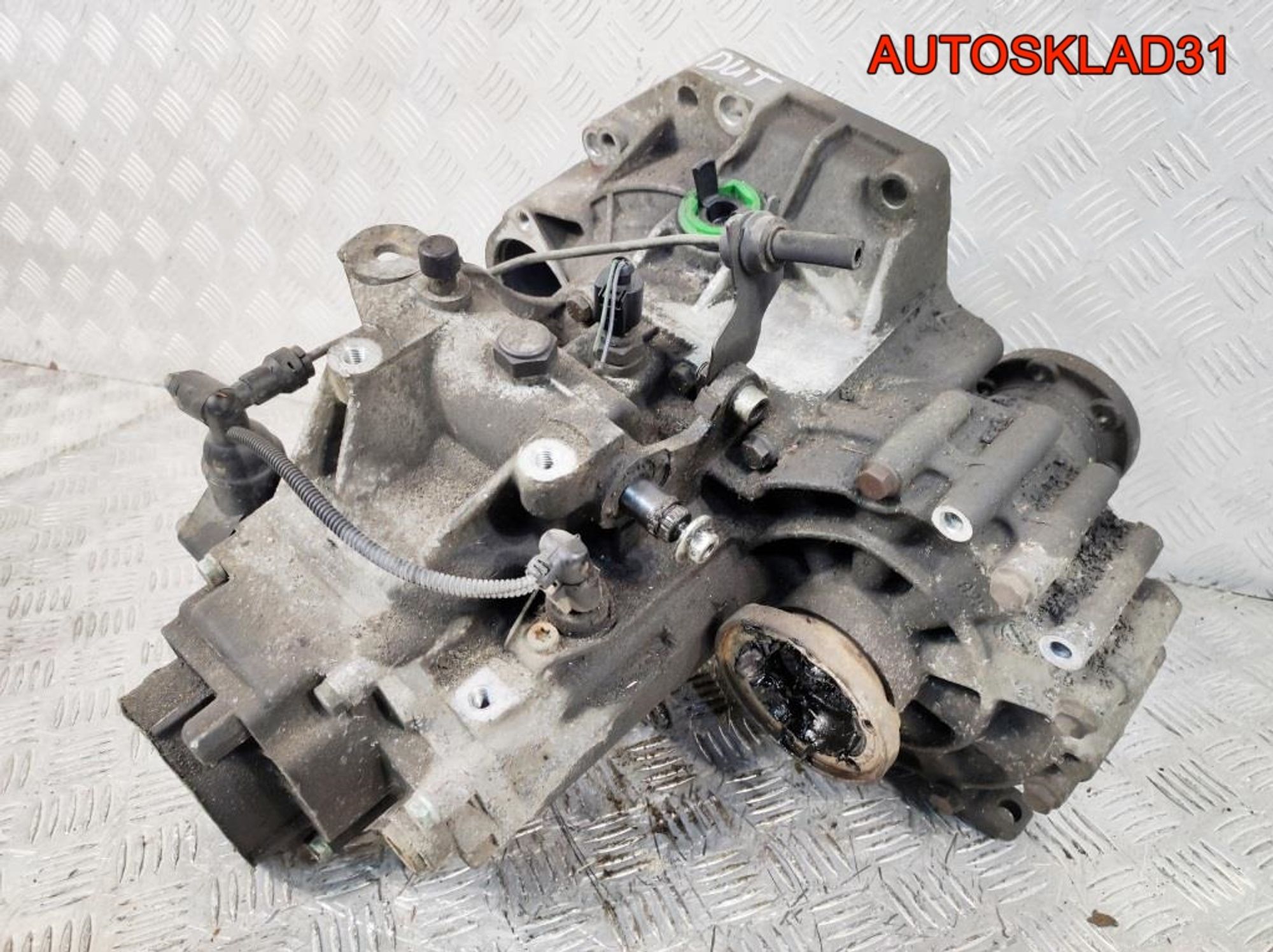 МКПП DUT 5 ступенчатая Skoda Octavia A4 1,6 Бензин, 25000 рублей, Дубовое