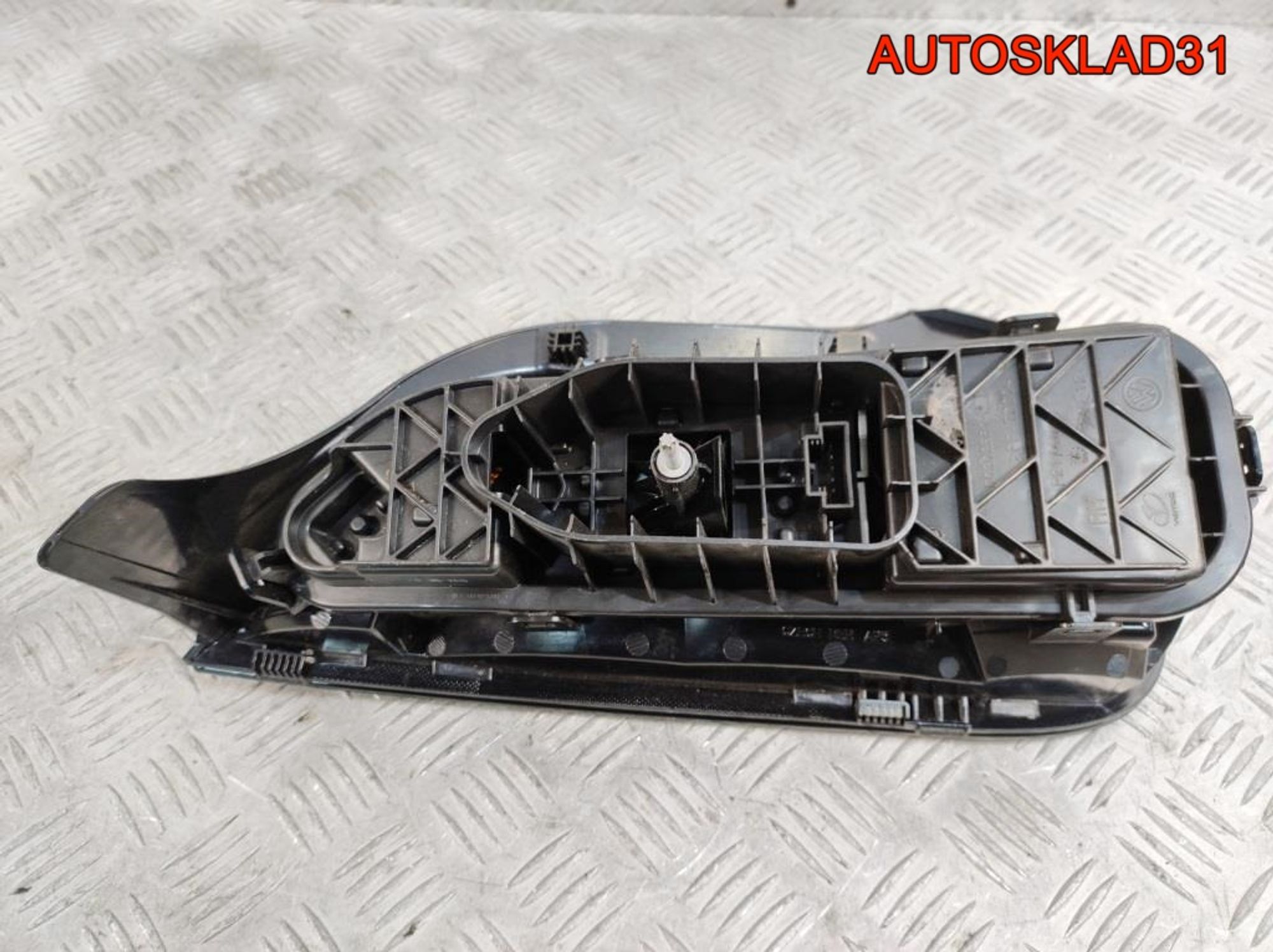 Фонарь задний правый Volkswagen up! 121 2019 1S0945096J, 5400 рублей, Дубовое