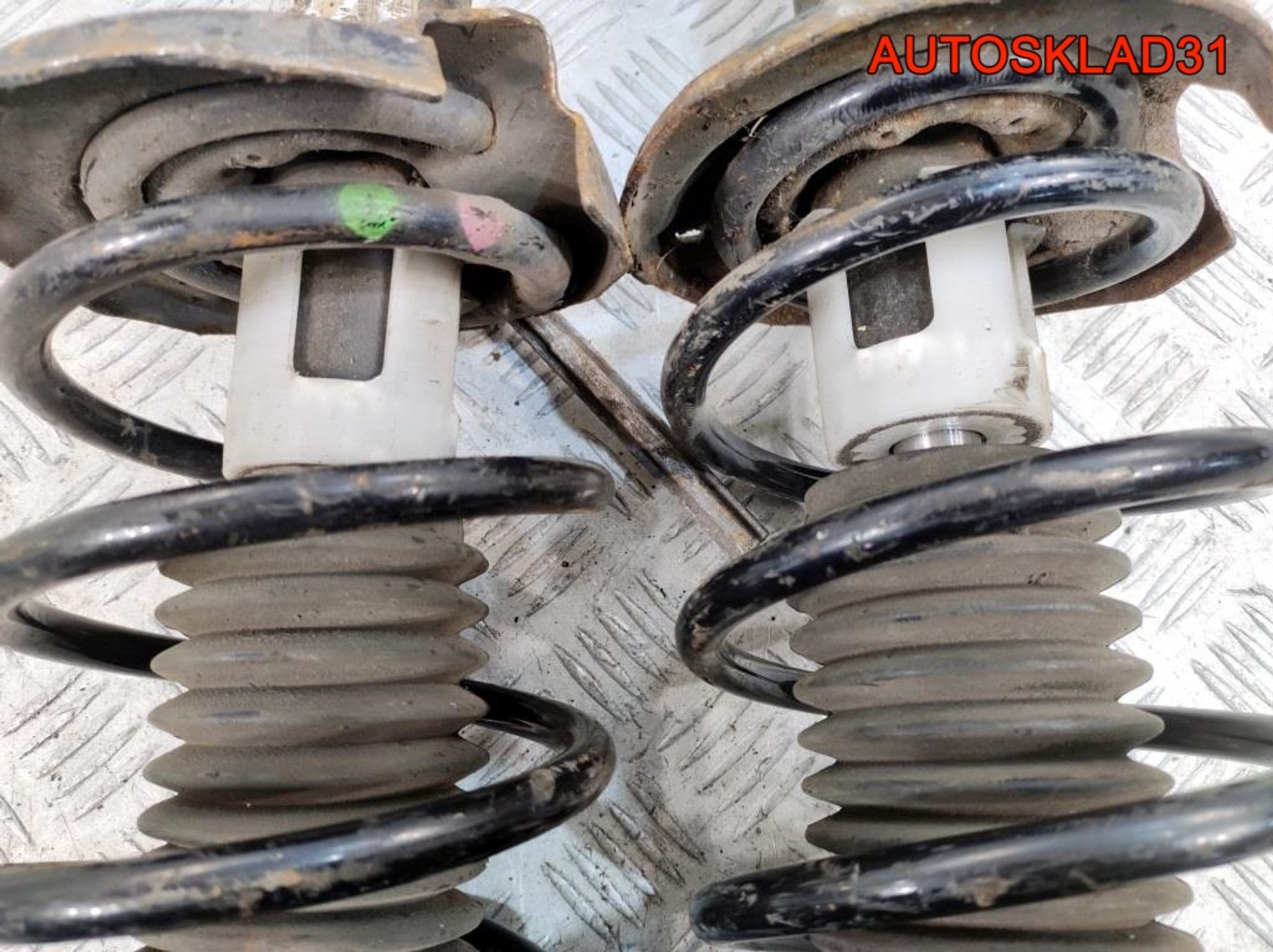 Амортизатор передний комплект Ford Fiesta 6 1713956, 5000 рублей, Дубовое