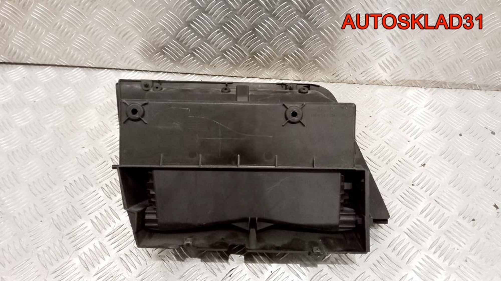 Бардачок SEAT Altea 5P1857103, 2000 рублей, Дубовое