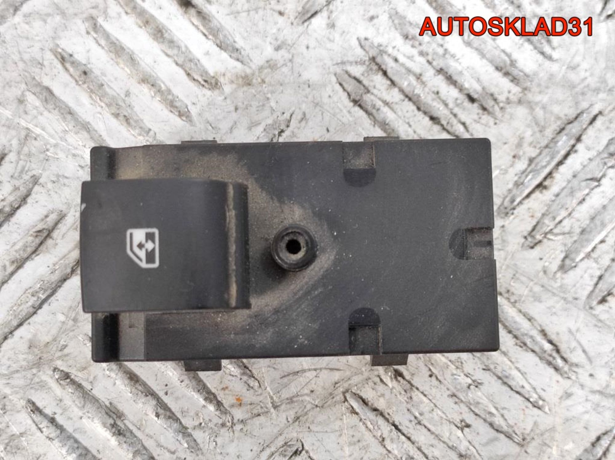 Кнопка стеклоподъемника Opel Astra J 13301888, 900 рублей, Дубовое