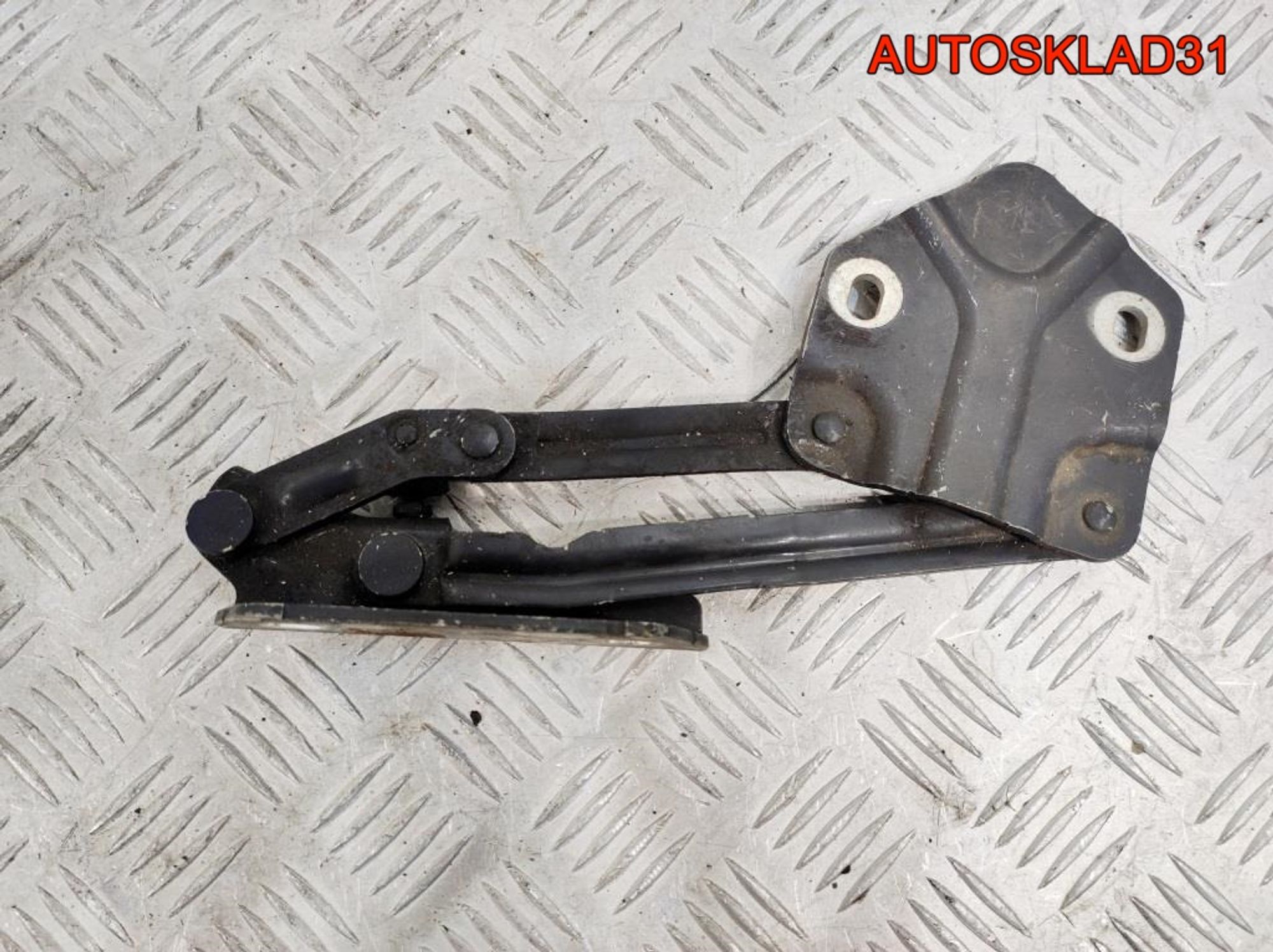 Петля капота правая Volkswagen Touran 1T0823302E, 1400 рублей, Дубовое