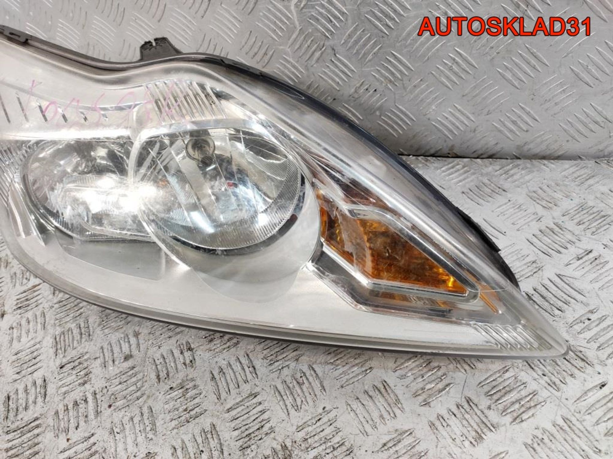 Фары комплект Ford Focus 2 Рестайлинг 20B483B52B, 14000 рублей, Дубовое