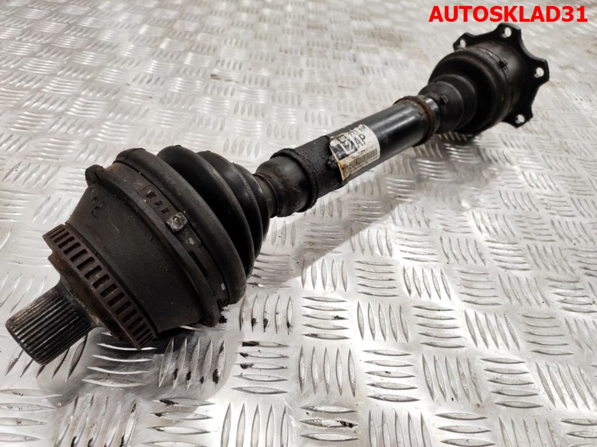 Полуось передняя правая Audi A6 C5 2,5 Дизель АКПП 4B0407272AP, 4000 рублей, Дубовое