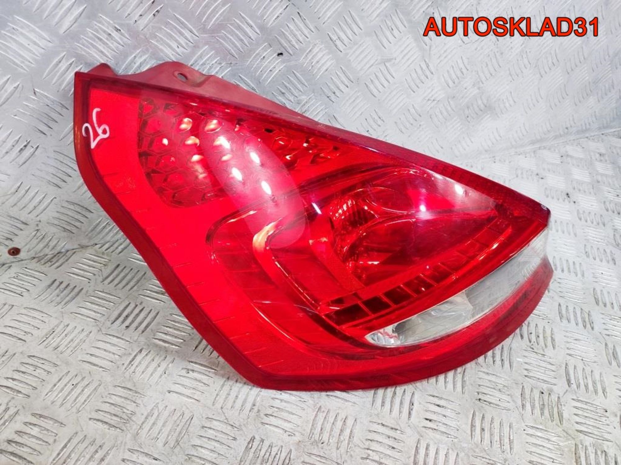 Фонарь задний левый Ford Fiesta 8A6113405AE, 3300 рублей, Дубовое