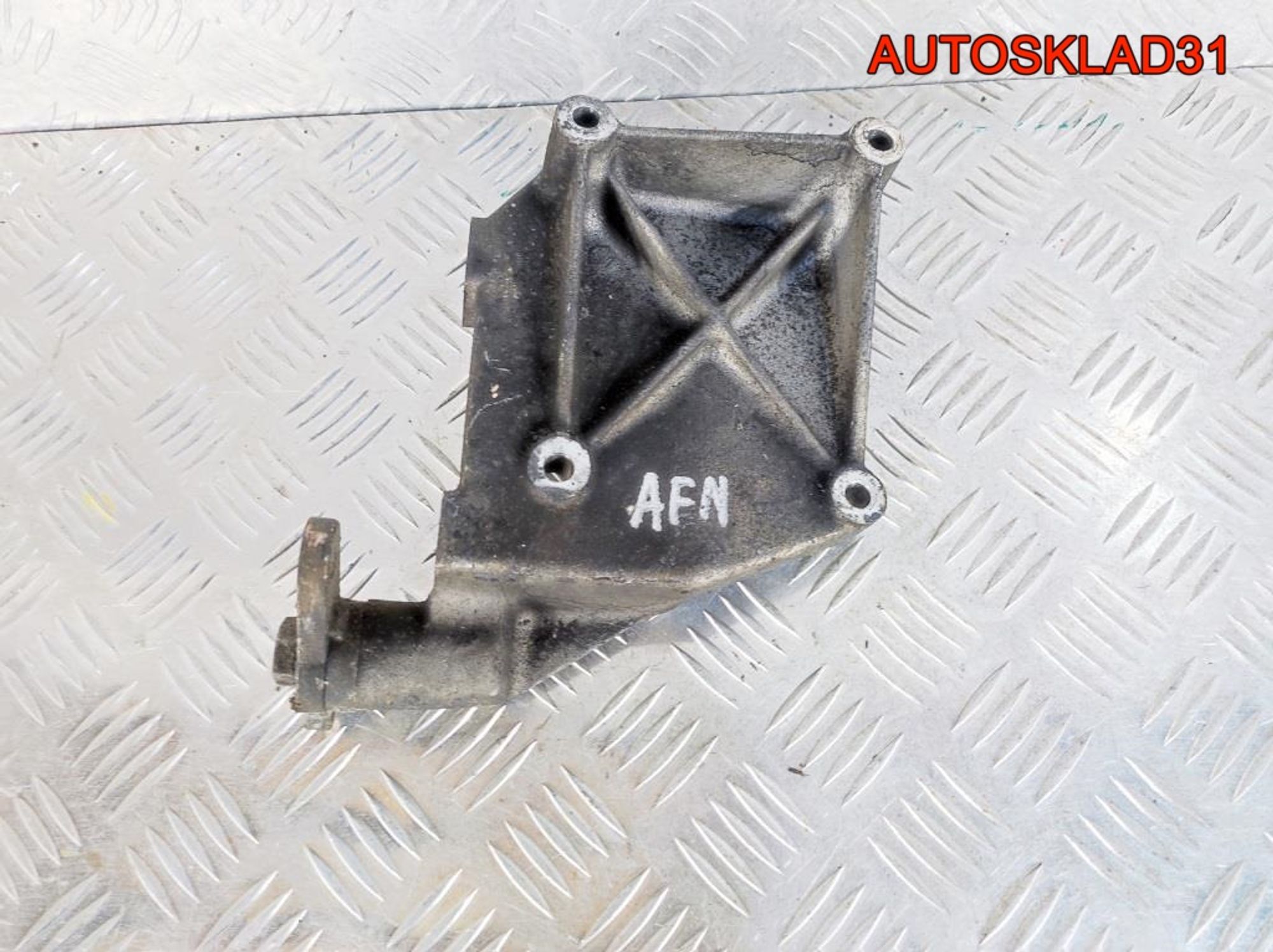 Кронштейн двигателя VW Passat B5 1,9 AFN Дизель, 900 рублей, Дубовое