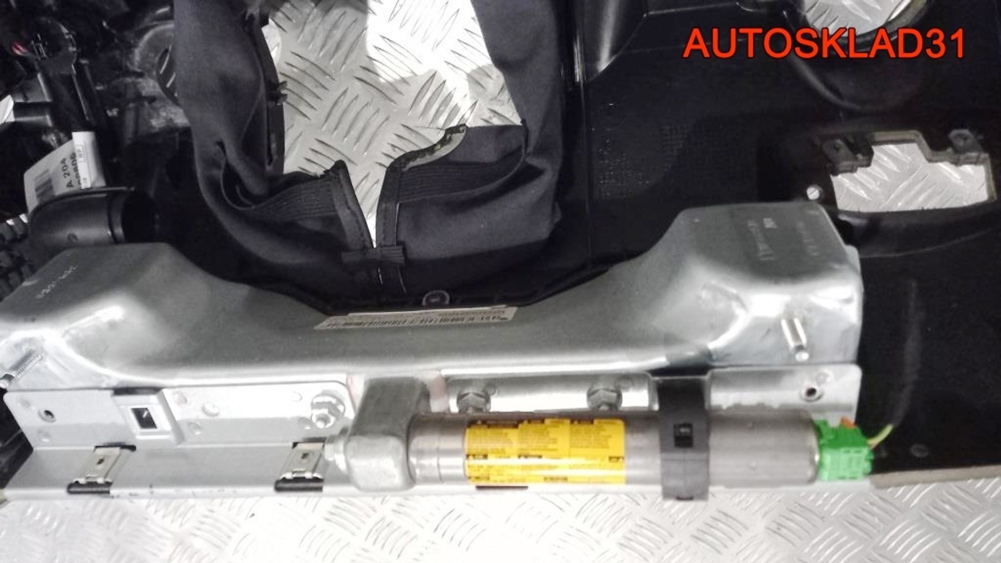 Торпедо Голое Mercedes-Benz W204 A2046803787, 28000 рублей, Дубовое