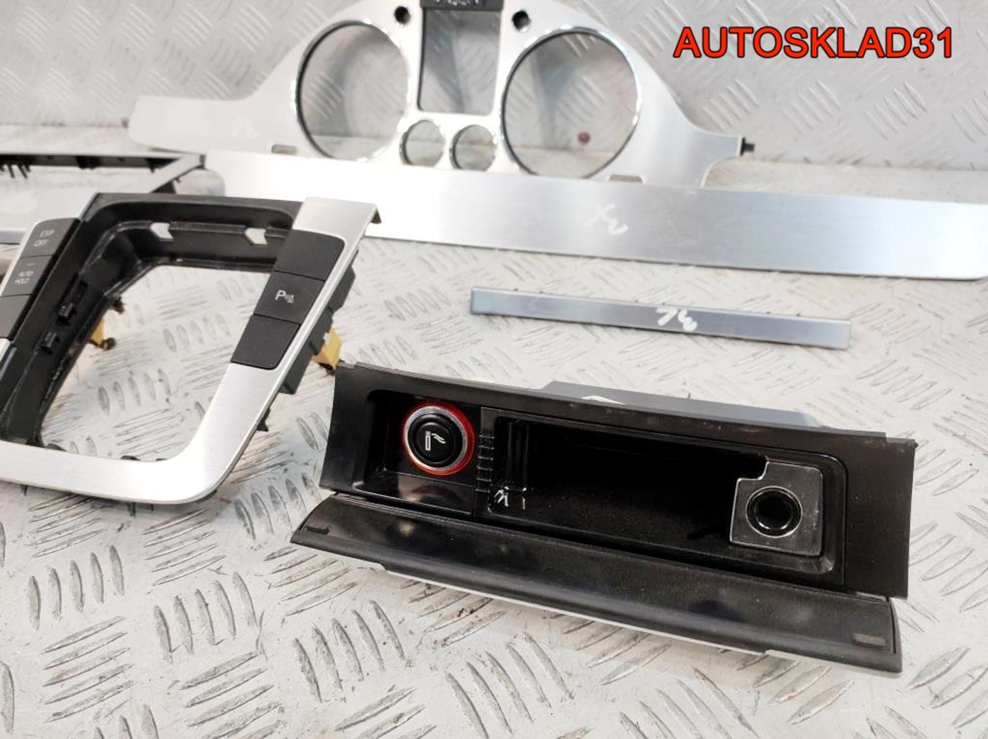 Комплект накладок салона VW Passat B6 3C0858069AE, 10000 рублей, Дубовое