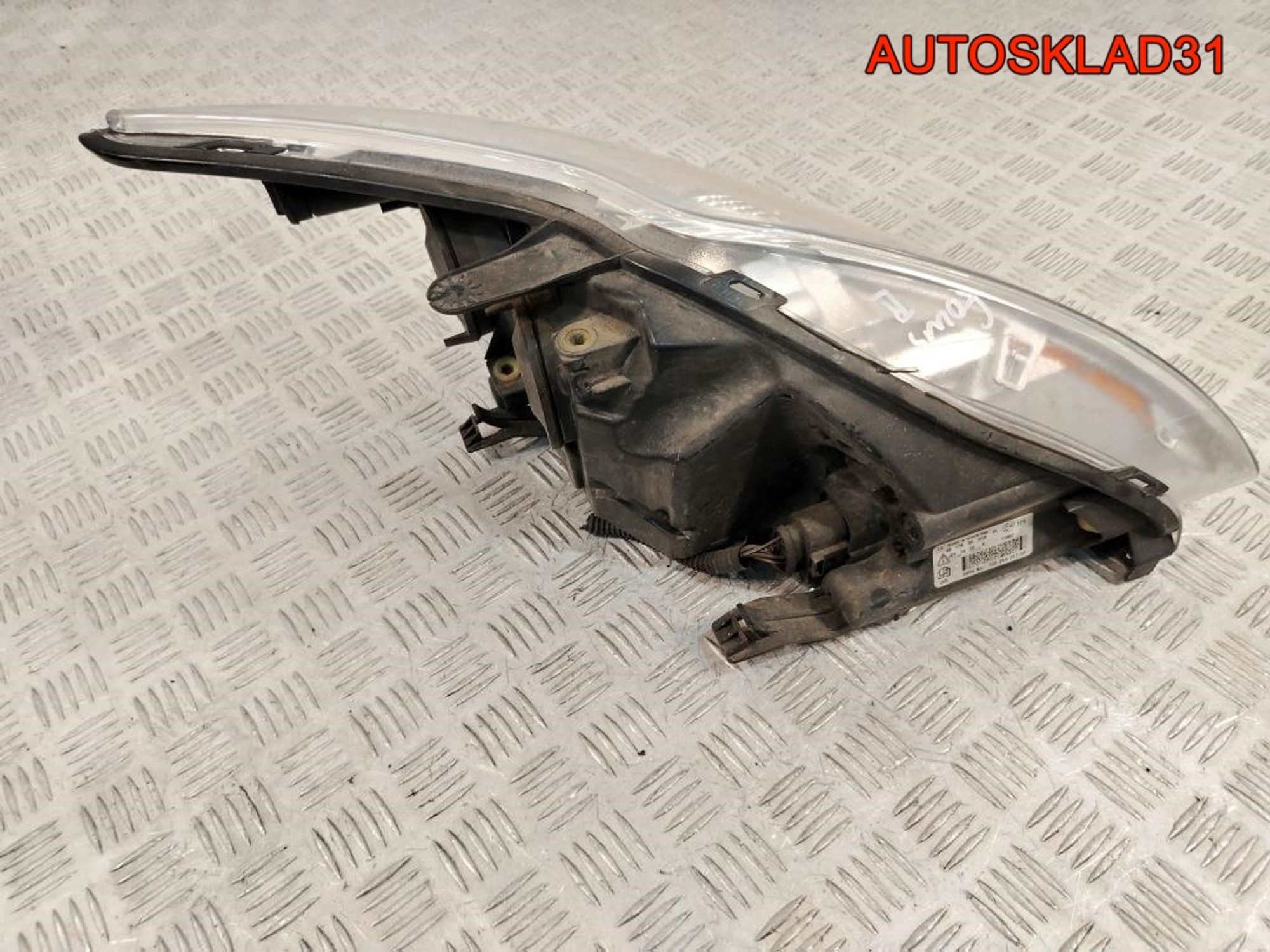 Фара левая Ford Focus 2 Рестайлинг 1EE35425701, 14000 рублей, Дубовое