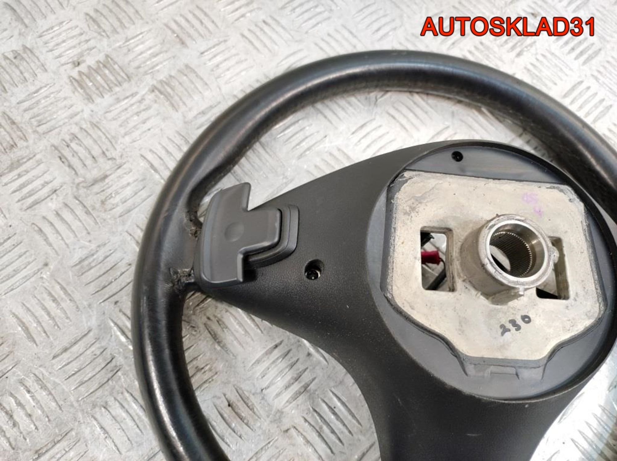 Рулевое колесо Кожа Mercedes GLK X204 A2044603303, 4500 рублей, Дубовое