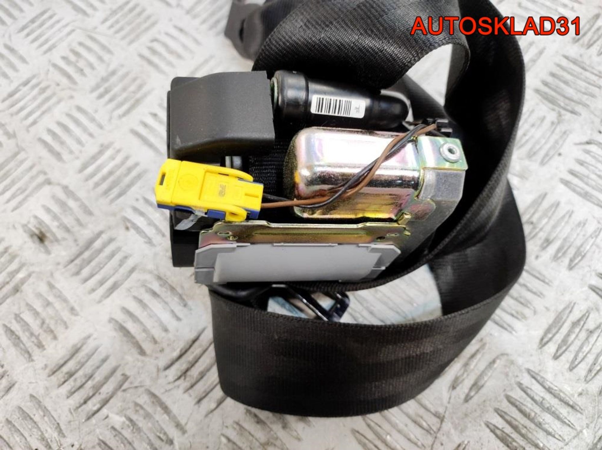 Ремень безопасности задний левый Audi A8 D3 4E0857805B, 1100 рублей, Дубовое