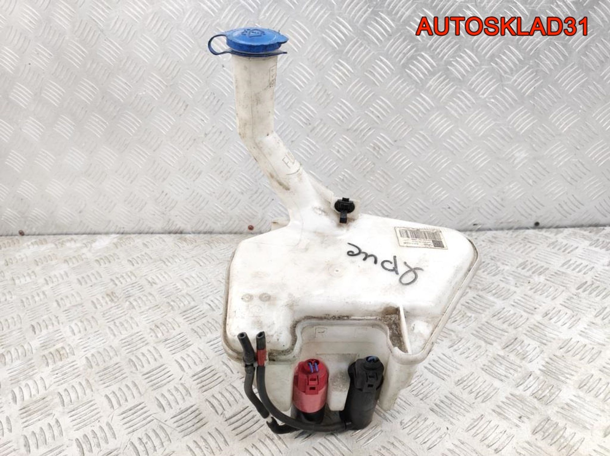 Бачок омывателя Toyota Yaris 2 853100D060, 2000 рублей, Дубовое