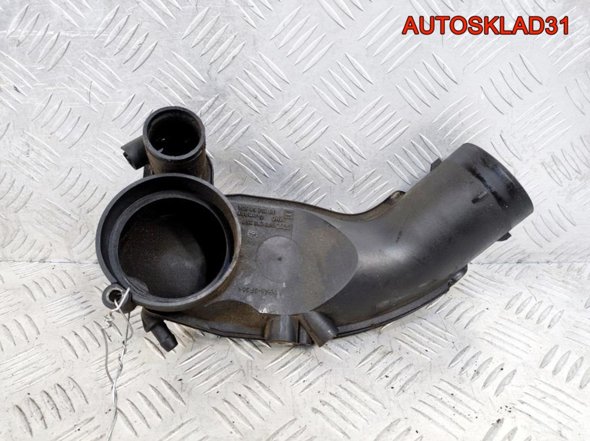 Воздуховод VW Passat B5 2,8 ACB 078133357K, 900 рублей, Дубовое