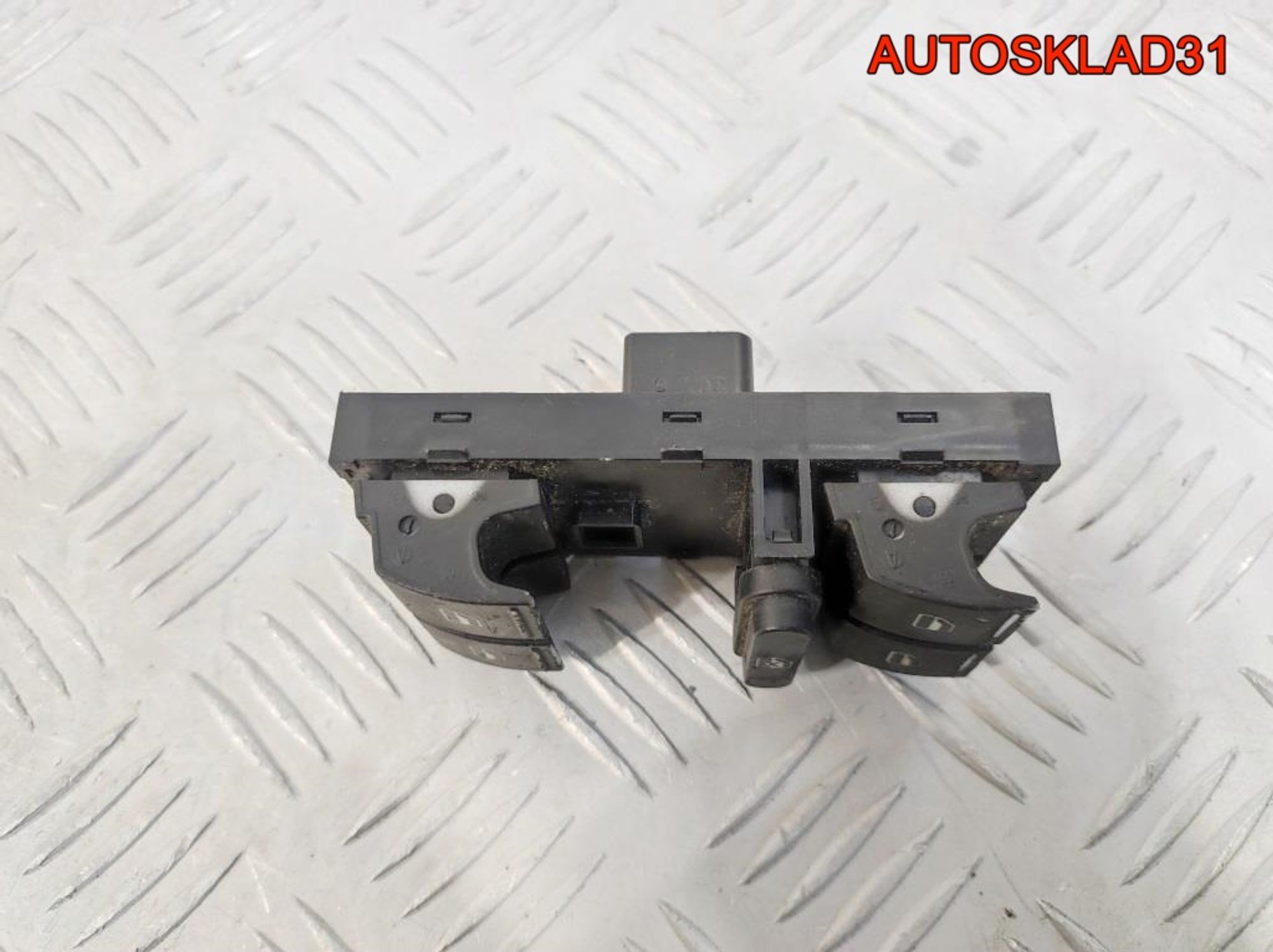 Блок управления стеклоподъемниками VW Tiguan, 1700 рублей, Дубовое