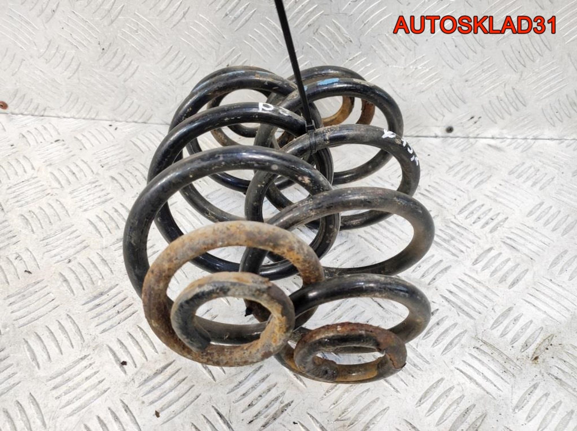 Пружина задняя Volkswagen Passat B5 3B0511115D, 1800 рублей, Дубовое