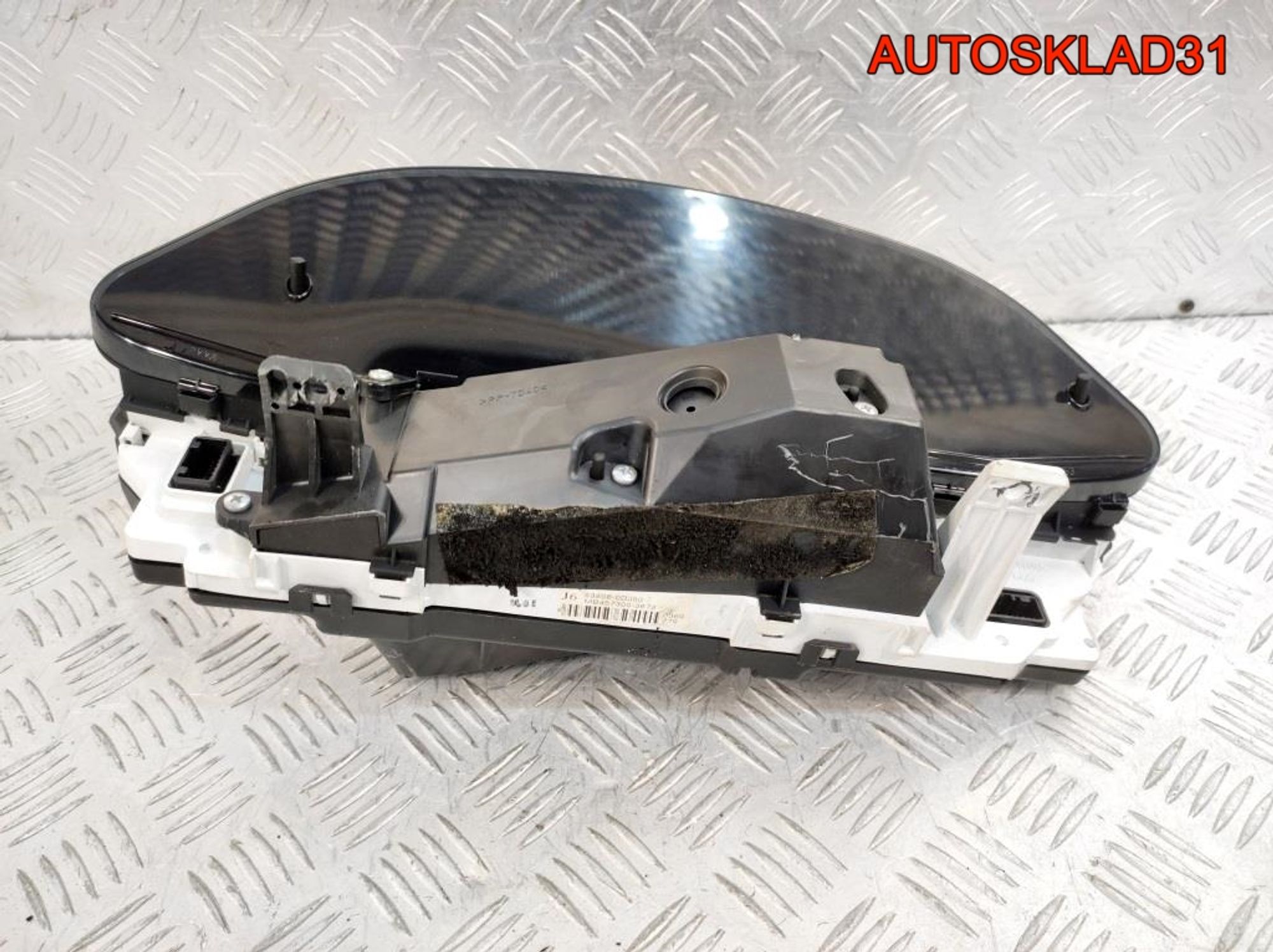 Панель приборов Toyota Yaris 2 1.3 Бензин 838000DJ60, 16000 рублей, Дубовое